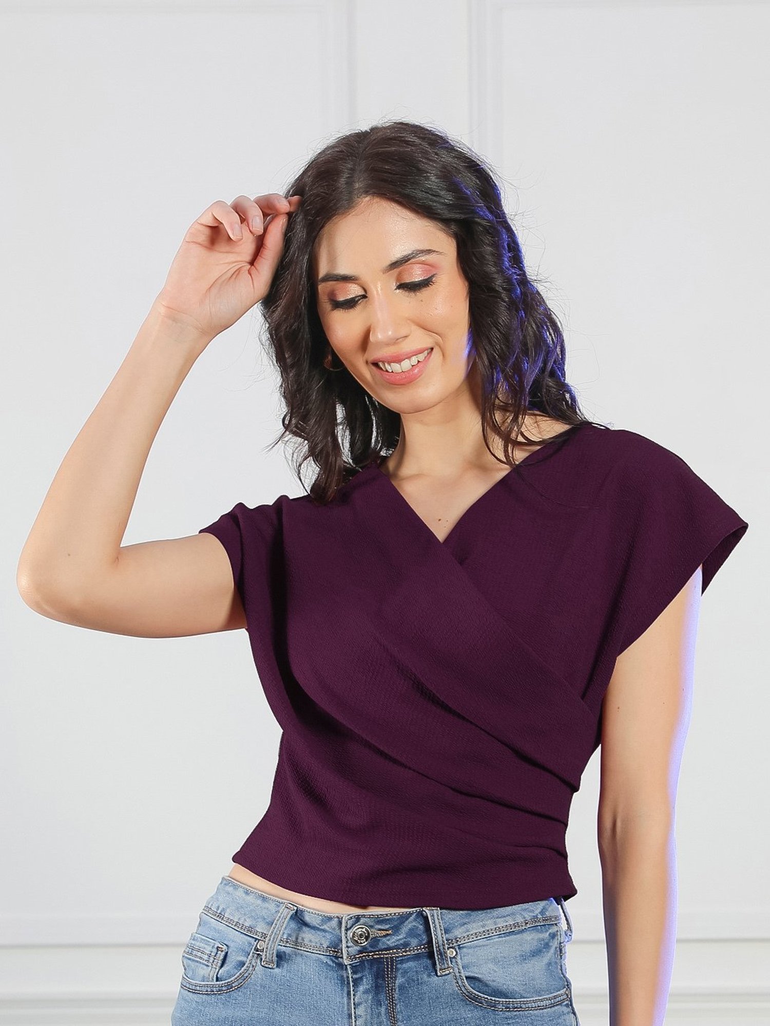 NEUDIS Wine Regular Fit Crop Top