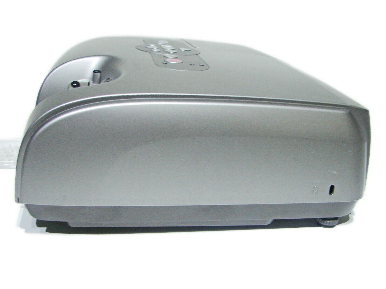 Epson PowerLite 82C 3LCD Projector (Portable) 2000 ANSI Lumens HD 1080i HDMI 1024x768  adapter bundle