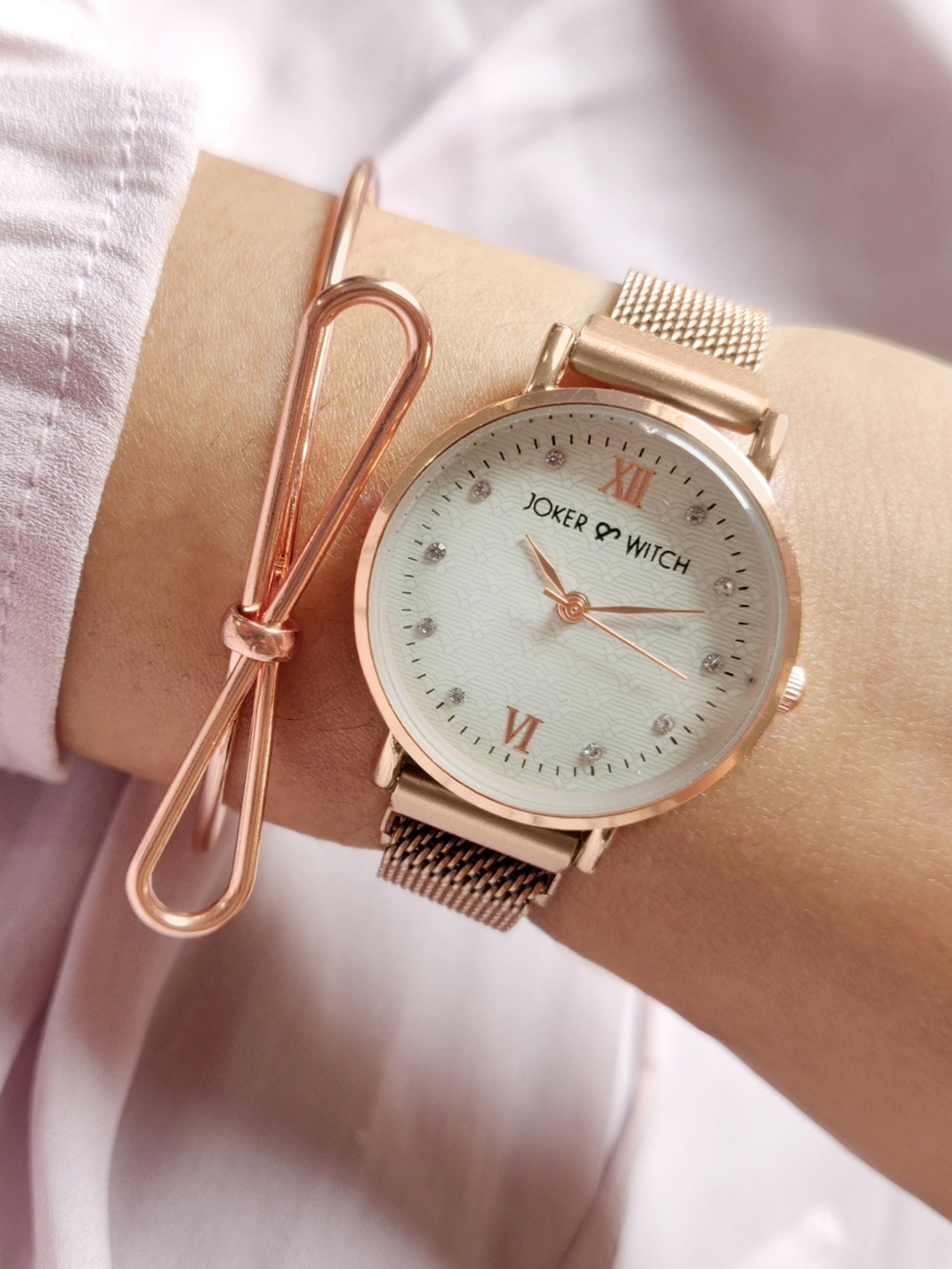 Joker & WItch JWBS294 Analog Watch with Bracelet Gift Set for Women