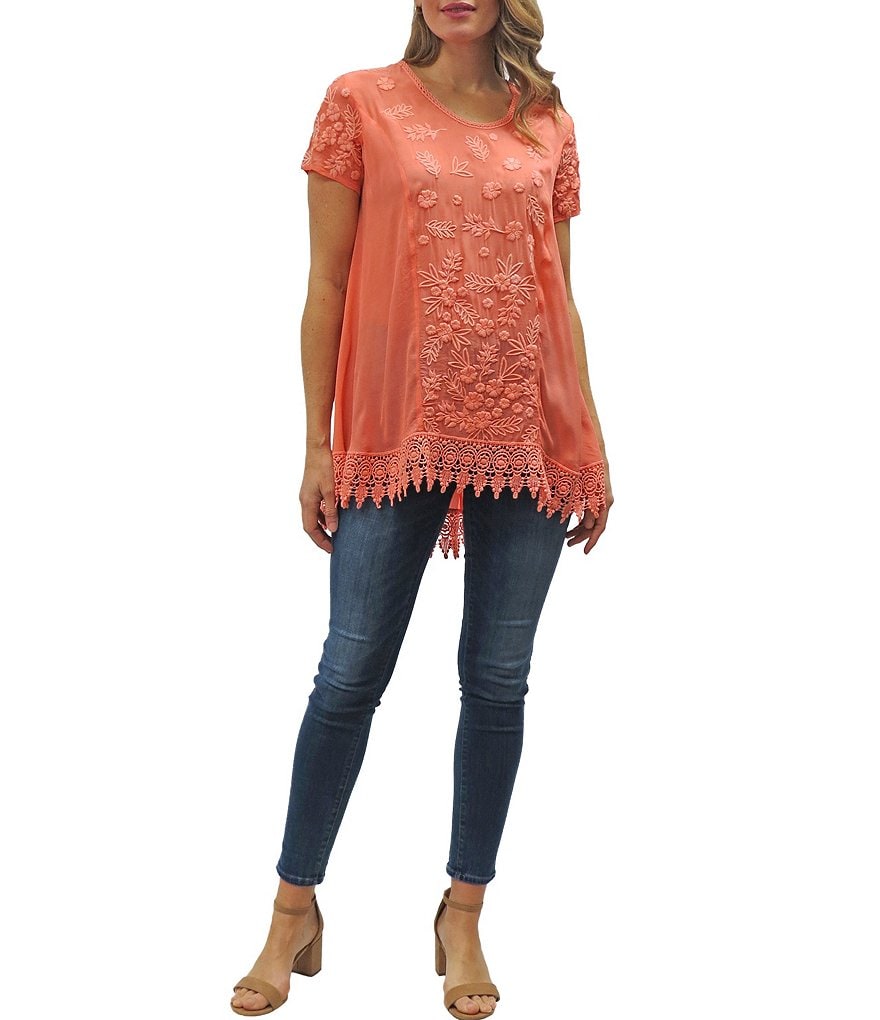 Karyn Seo Mahalia Vintage Tonal Embroidered V-Neck Short Sleeve Lace-Hem Hi-Low Tunic