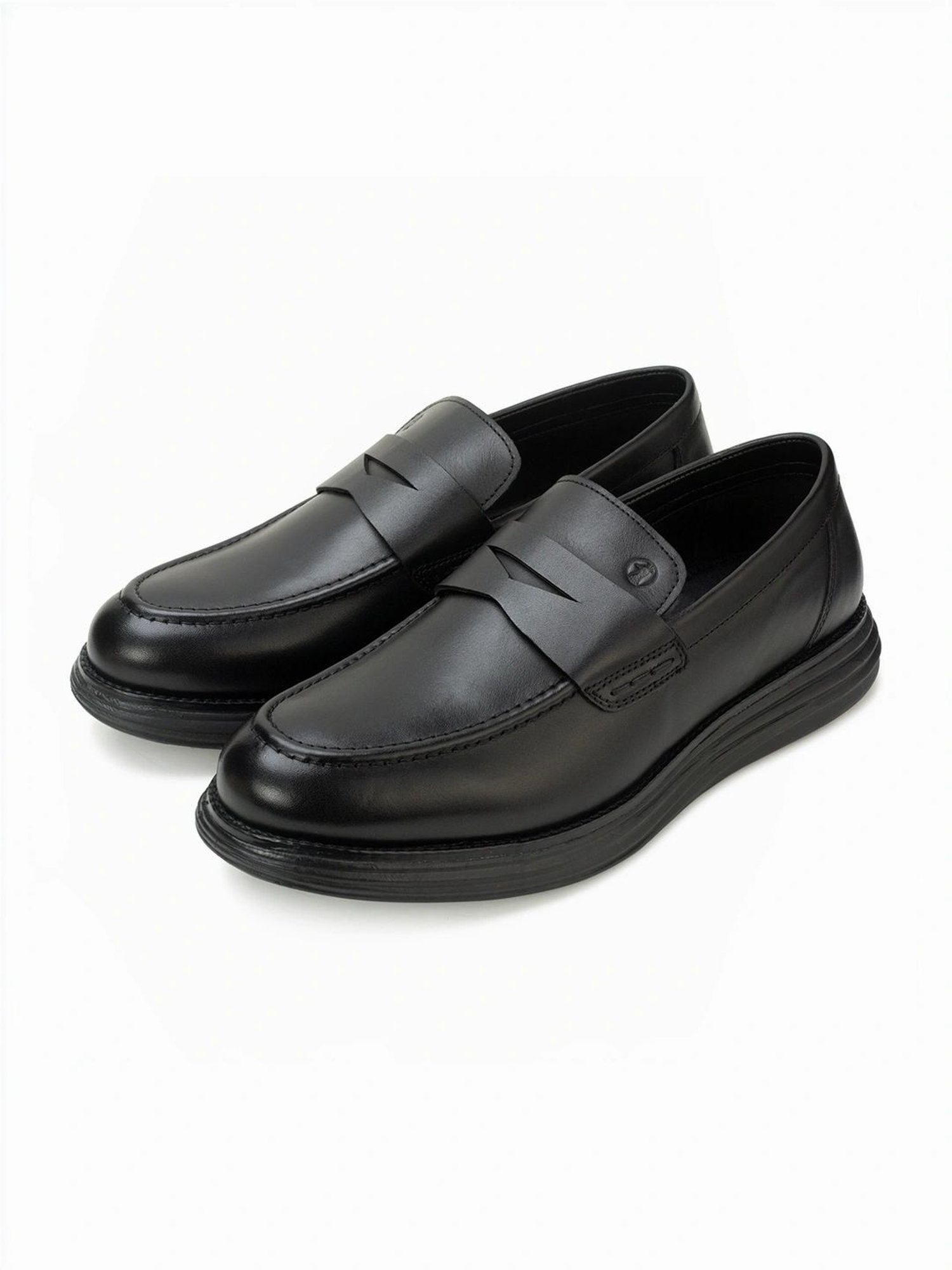 Thomas Crick Men's Black Loafers