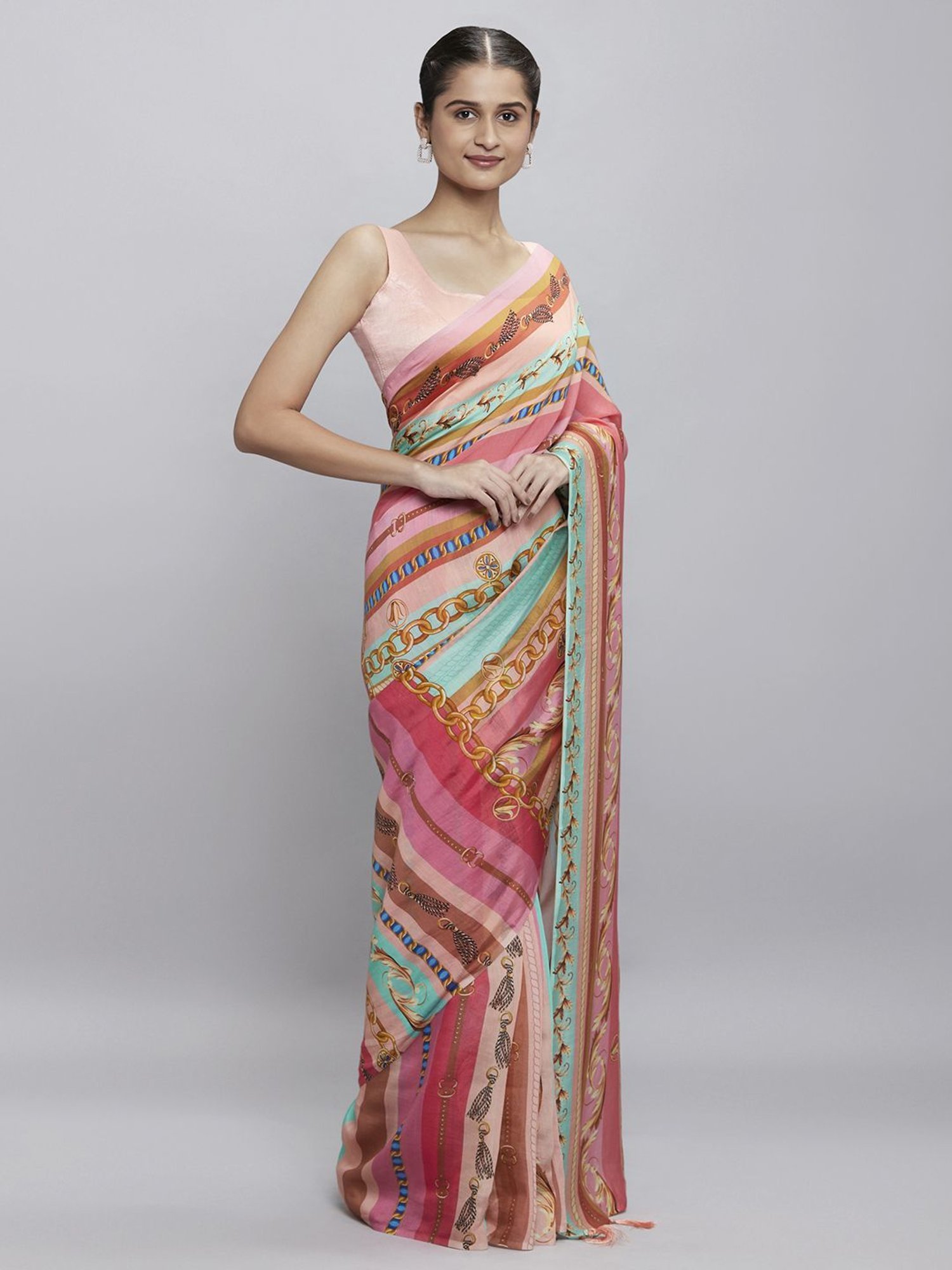 Navyasa Pink liva Organza Floral Printed Saree With Coordinated Unstitched Blouse Piece