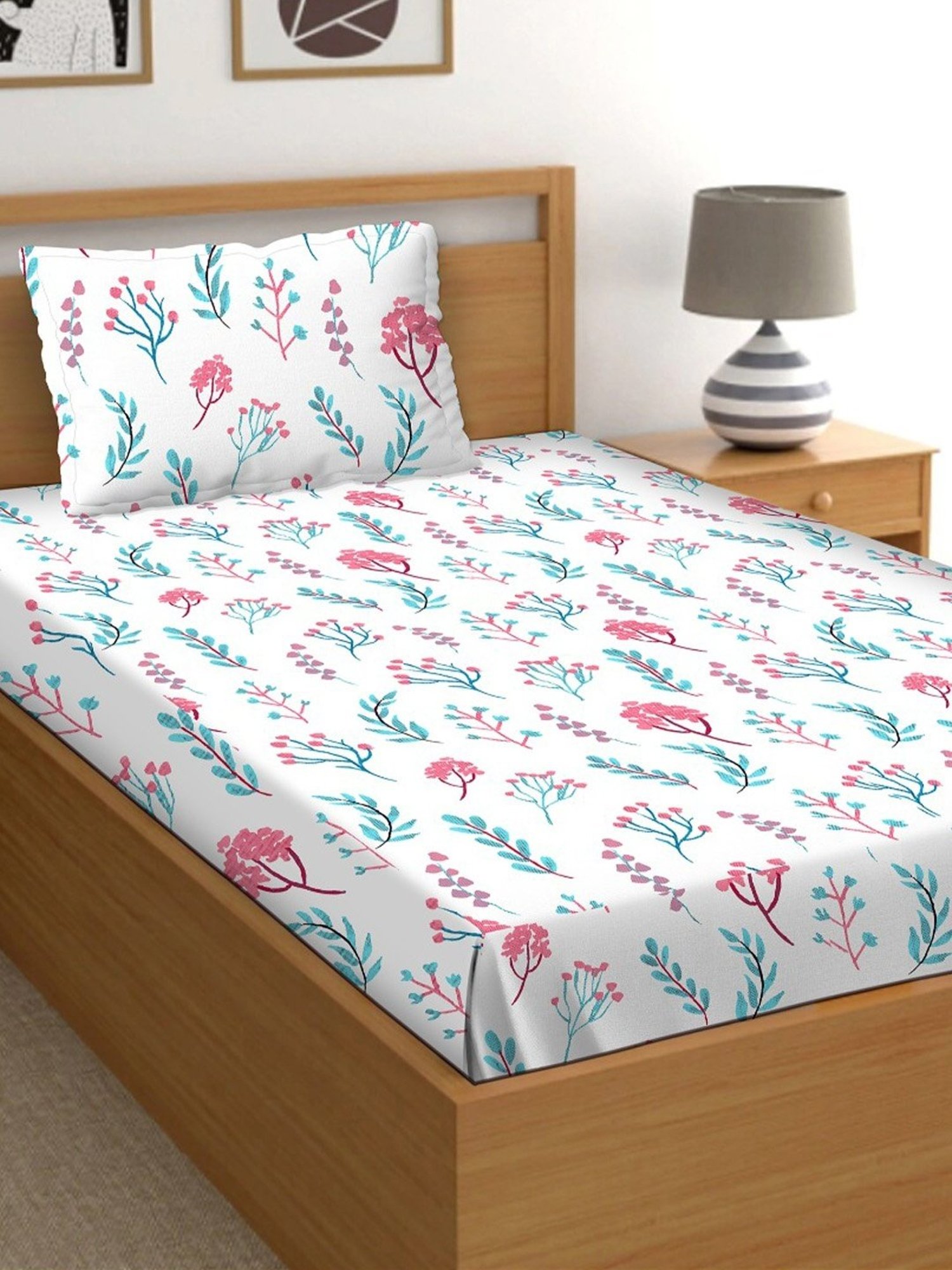 BELLA CASA Orra Printed Multicolor 180 TC Cotton Single 2 Bedsheet with 2 Pillow Covers