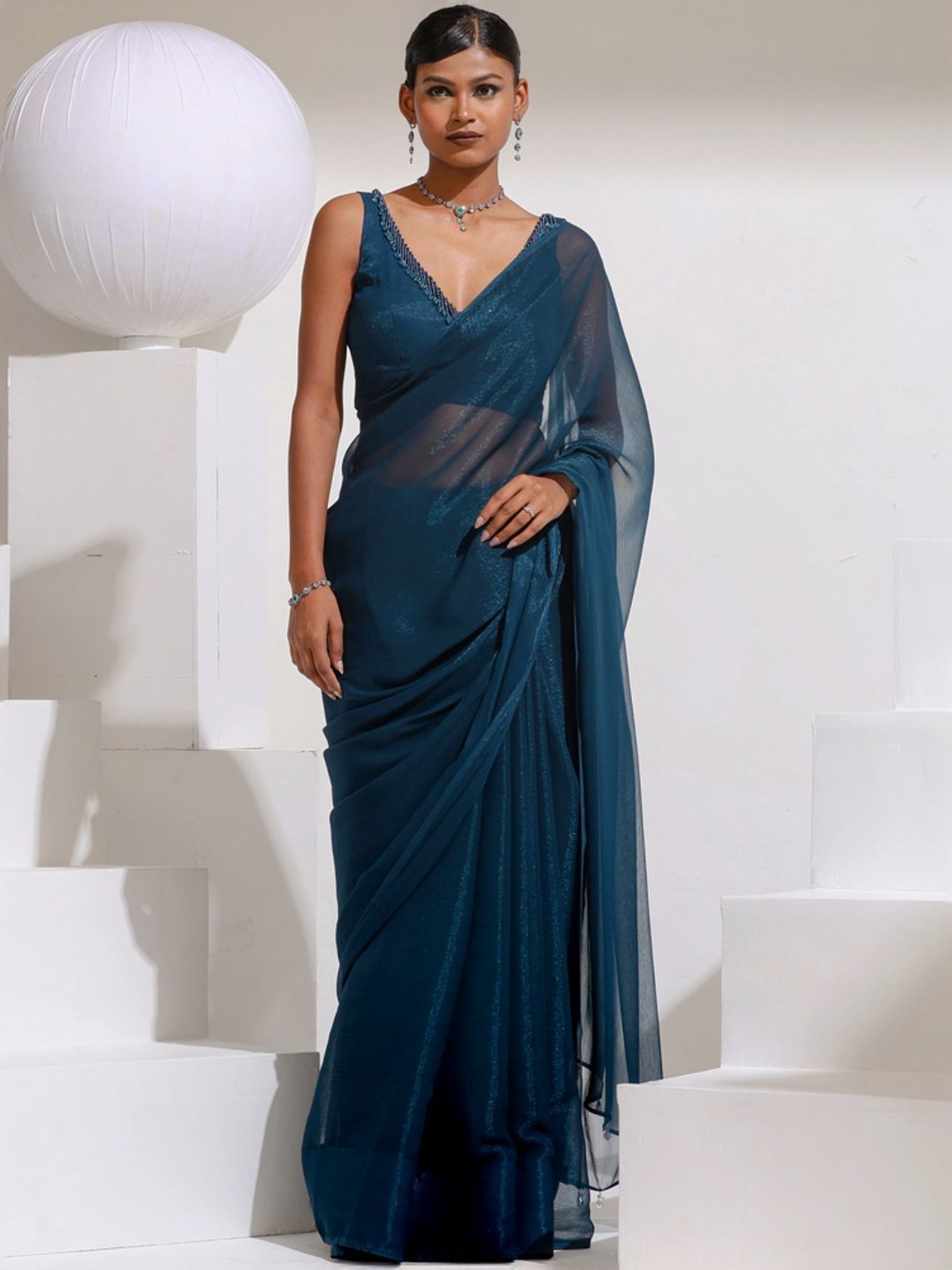 Swtantra Blue Plain Saree With Unstitched Blouse