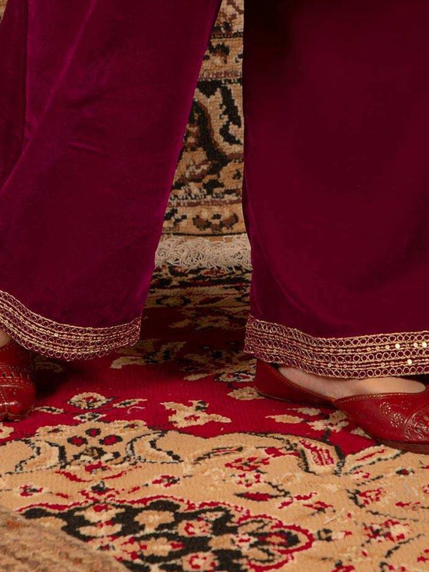 Priya Chaudhary Magenta Naaz Embroidred Silk Velvet Kurta