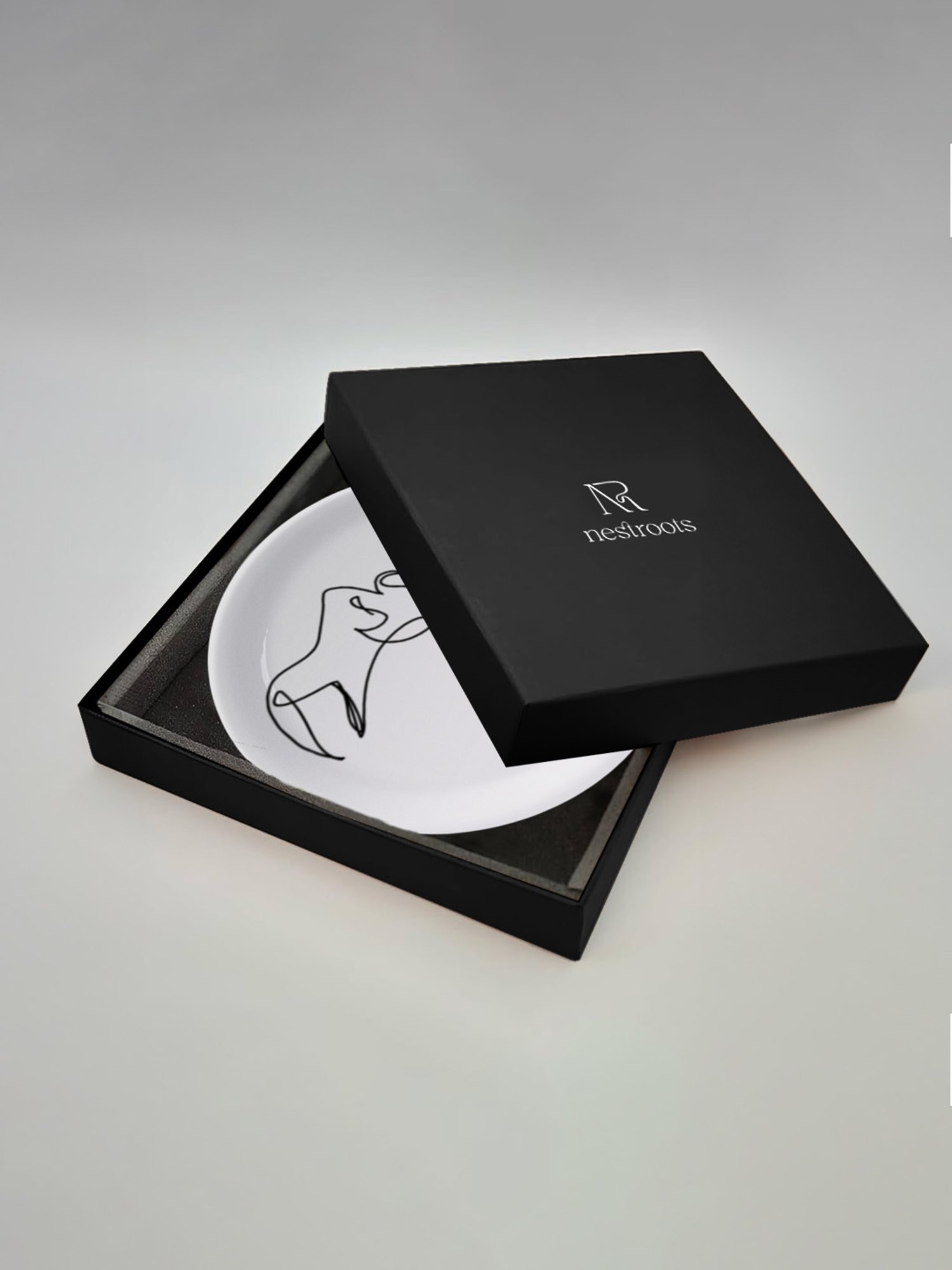 Nestroots Intertwined Elegance Black & White Porcelain&iquest;Decorative Wall Plate