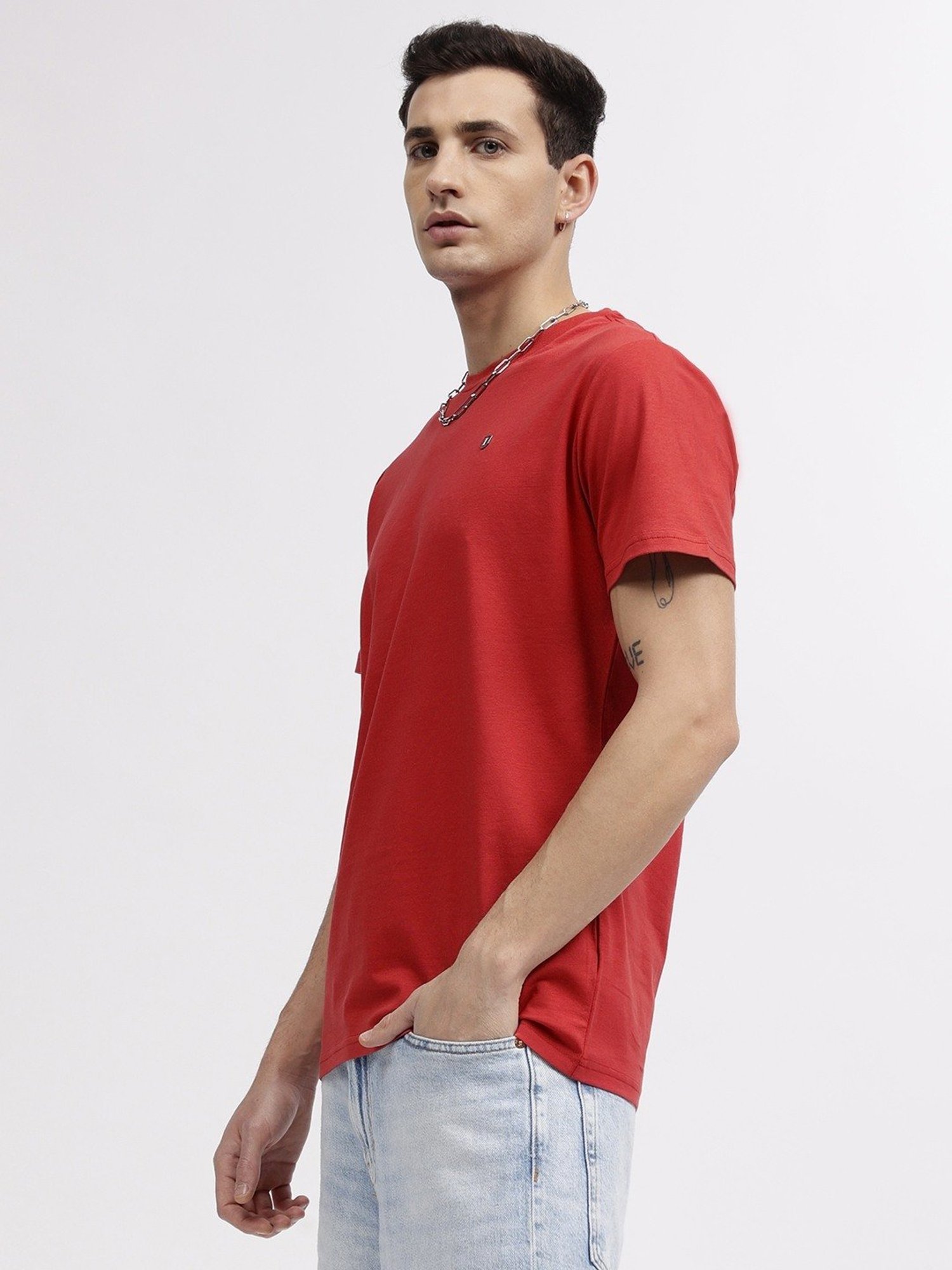 Iconic Men Solid Regular Fit Cotton T-shirt