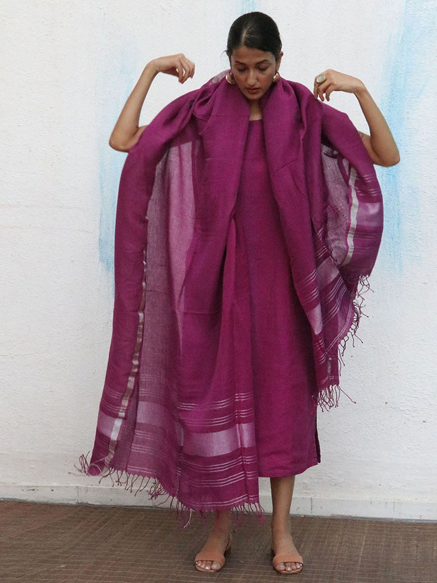 Chidiyaa Purple Breathe Nora Handwoven Linen Dupatta