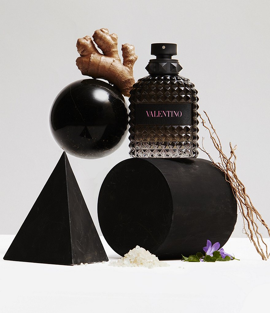 Valentino Uomo Born in Roma Eau de Toilette Spray