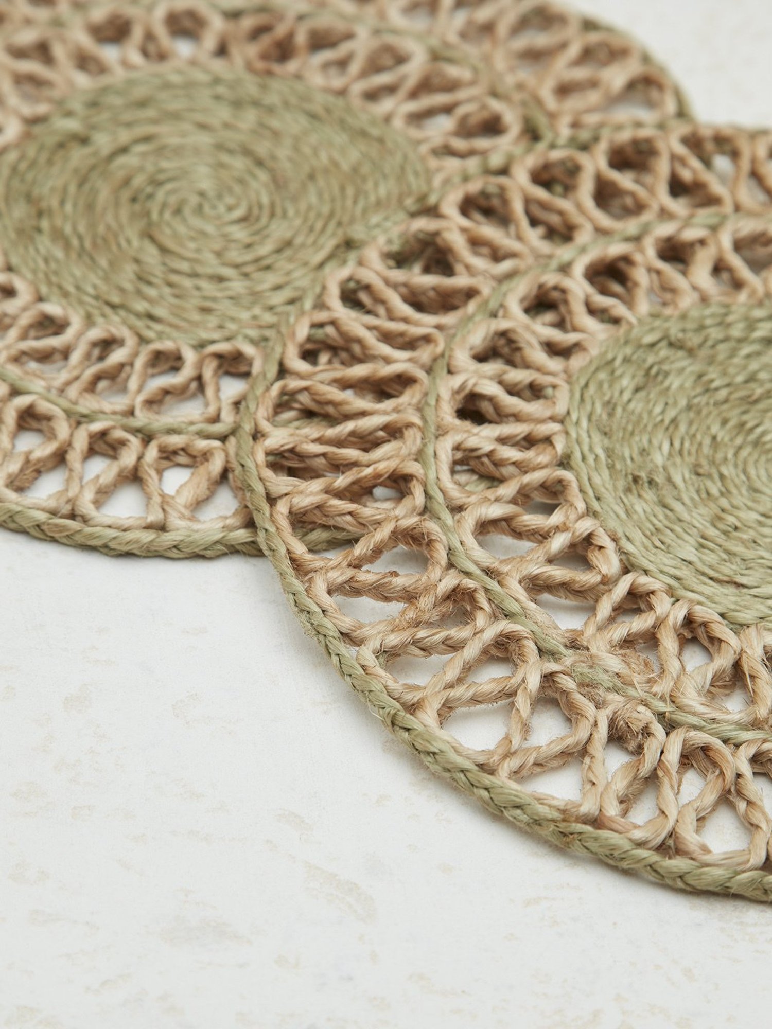 BERGHOFF Leo Pink Silicone Trivet - Set of 1