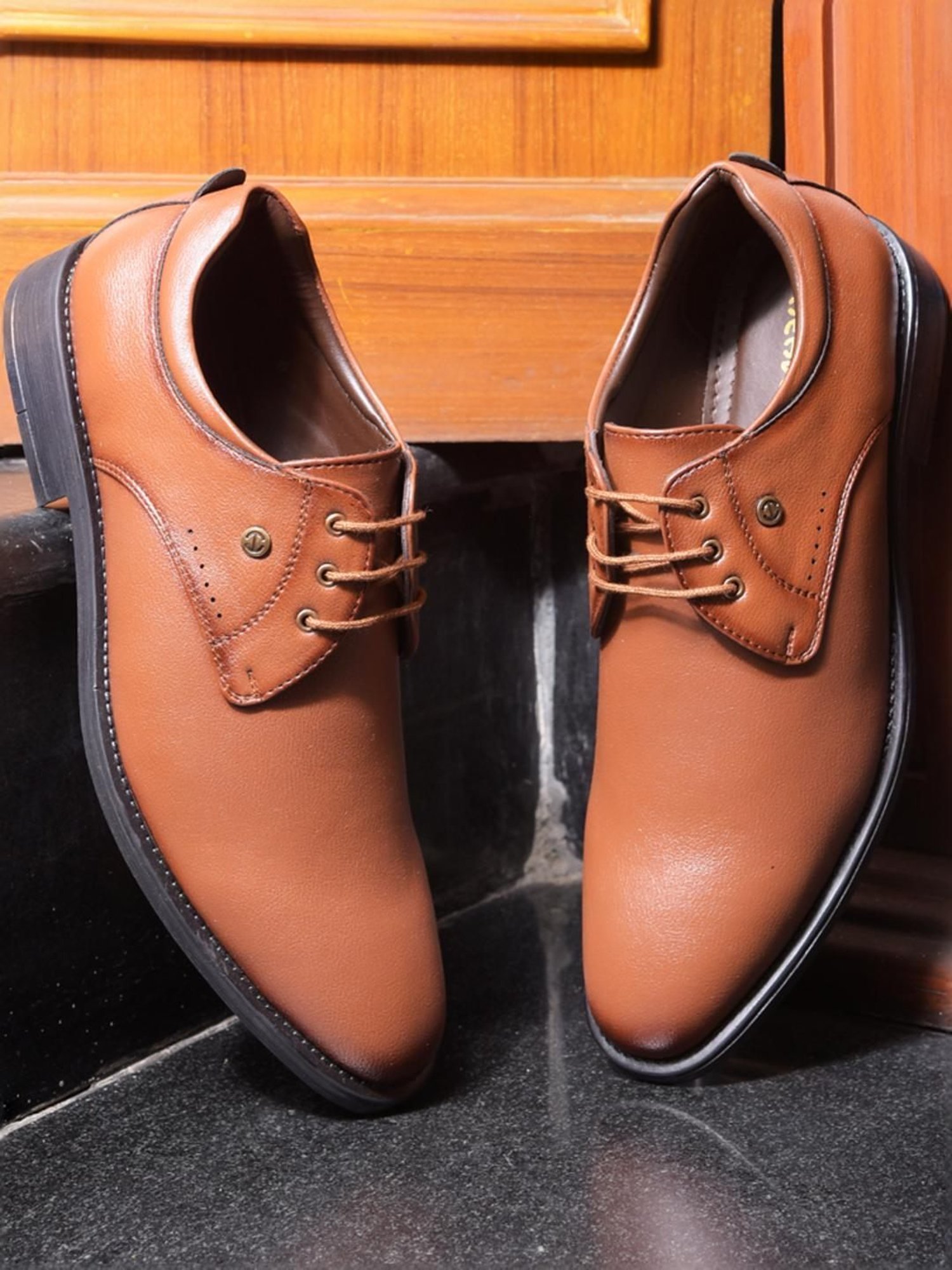 Healers by Liberty Men's Tan Derby Shoes