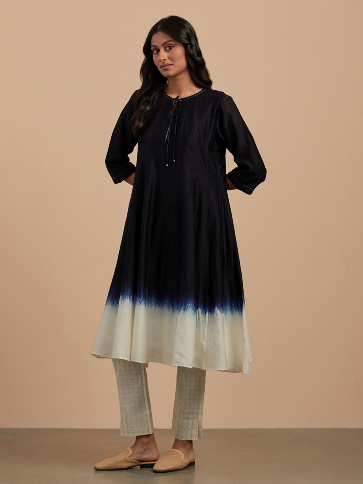 Smriti Gupta Rakhi Black And White Kurta