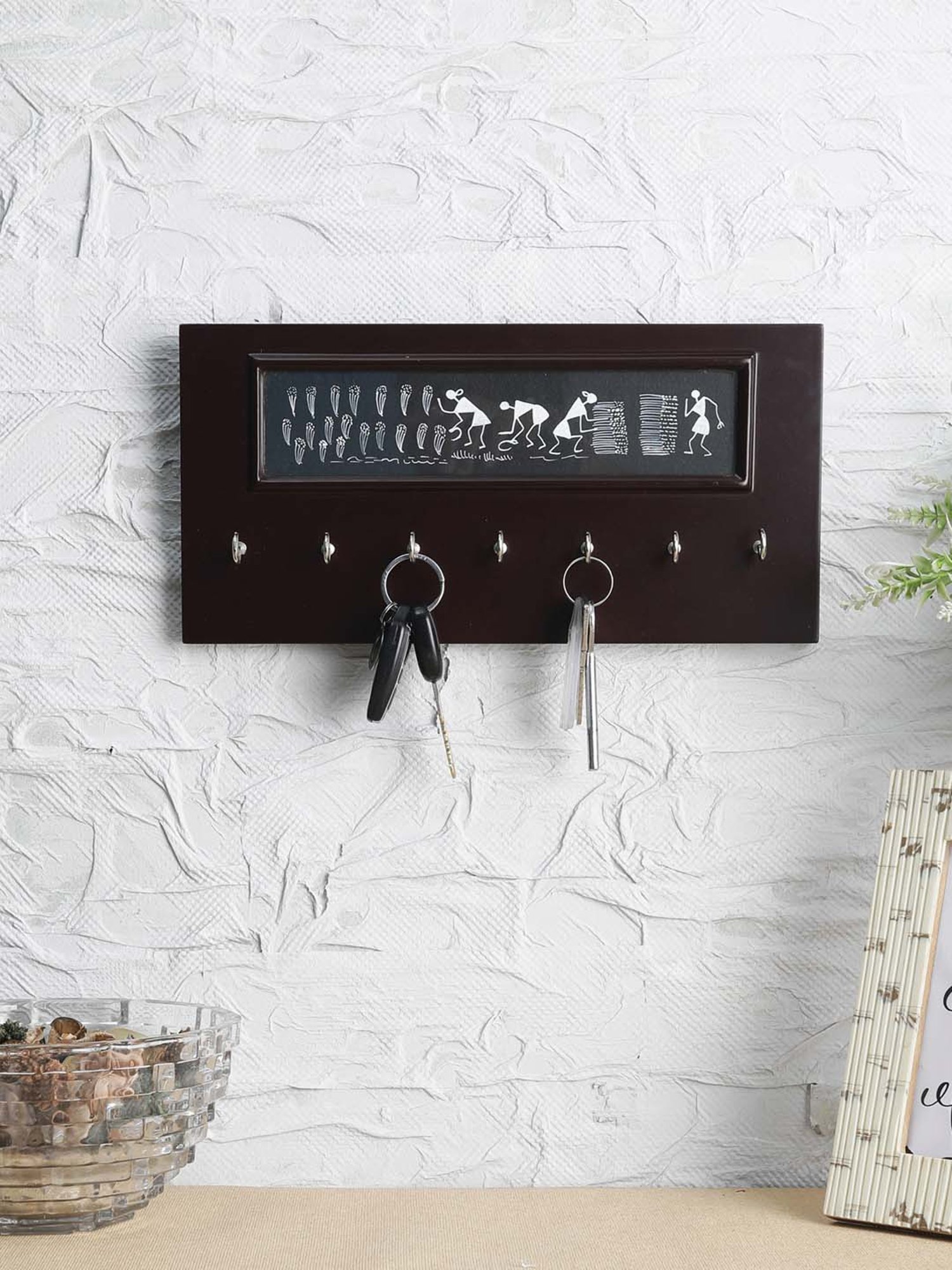 VarEesha Multicolor Wood Tribal Gala Key Holder - Set of 1