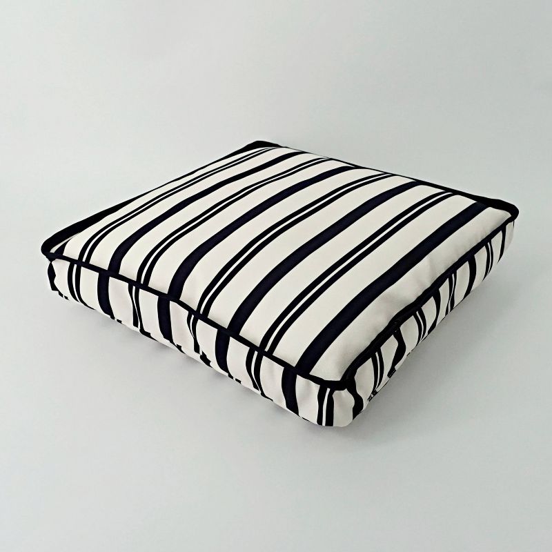 Emma and Oliver Black Fabric Chiavari Chair Storage Cover