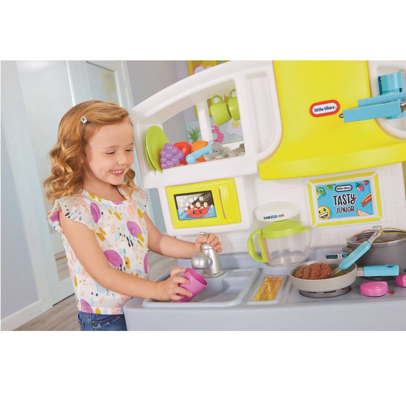 Little Tikes Tasty Jr. Bake 'n Share Role Play Kitchen and Activity Set
