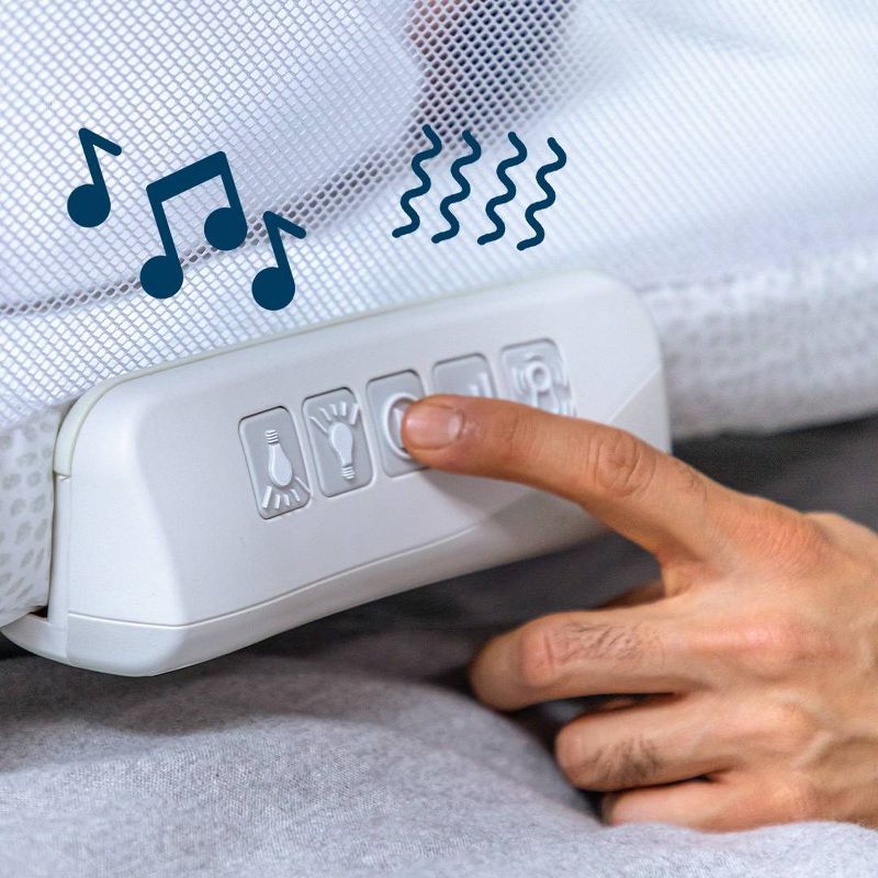 Simmons Kids' Silent Auto Gliding Deluxe Bassinet - Embossed Paisley