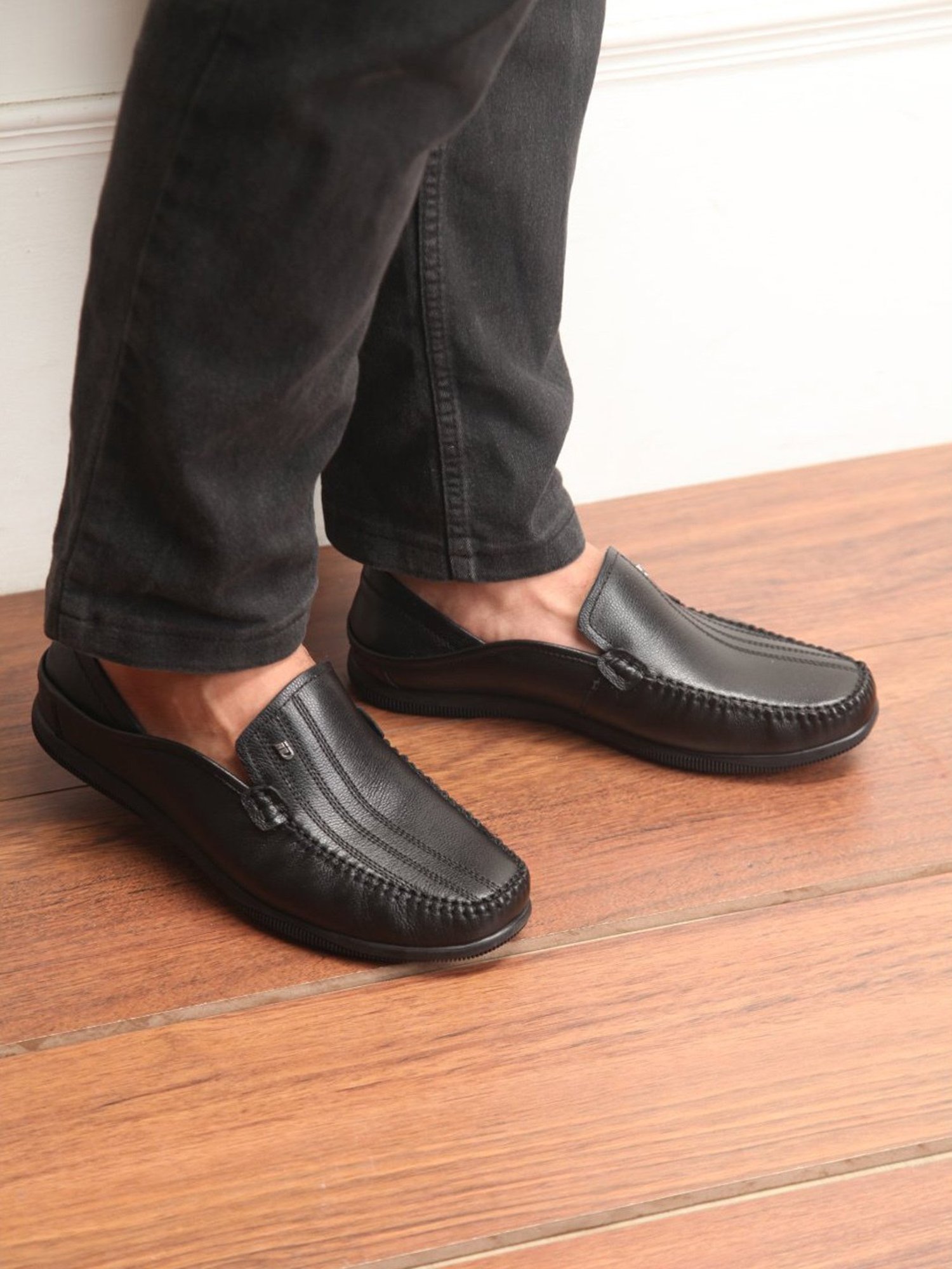 ID Men's Black Casual Loafers