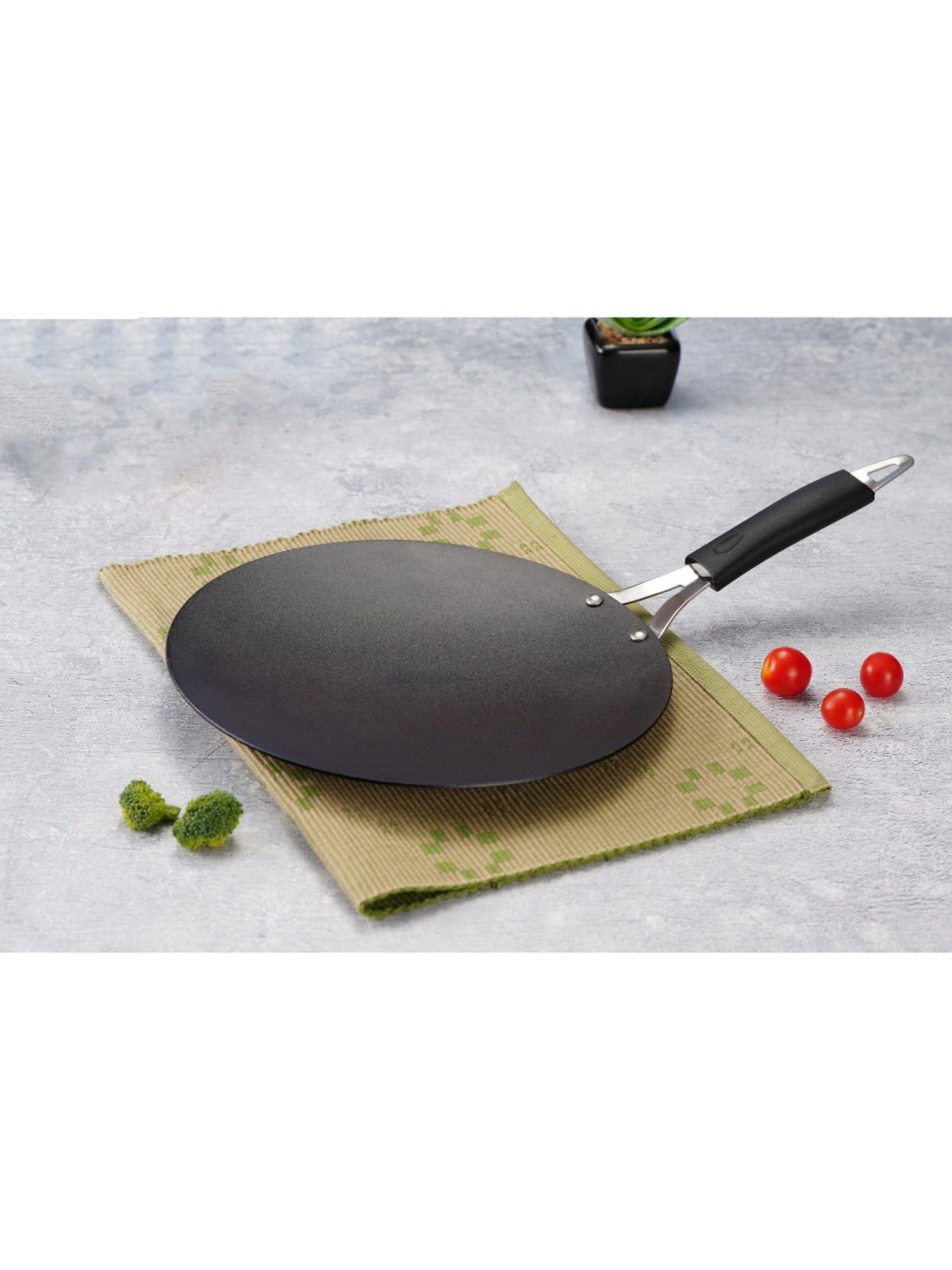 Sumeet  Pre Seasoned Carbon Steel (Iron) Concave Tawa for Roti, 25cm, Gas & Induction-Friendly
