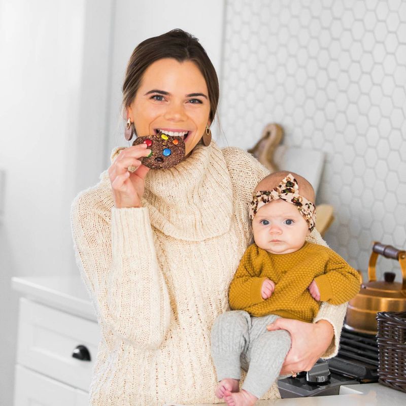 Mommy Knows Best Ready To Eat Oatmeal Chocolate Rainbow Candy Chip Lactation Cookies - 10pk