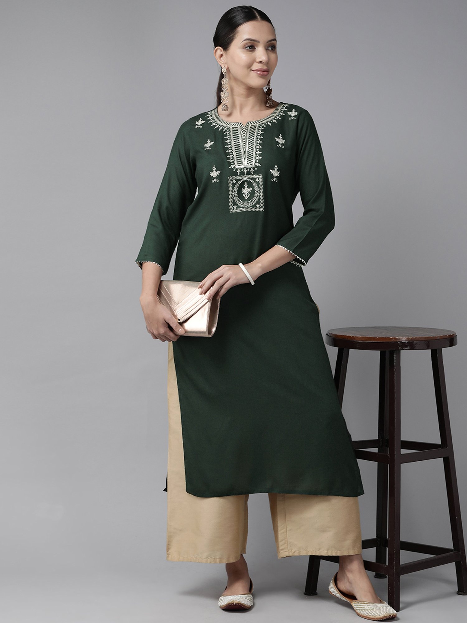 Prakrti Green Embroidered Straight Kurta