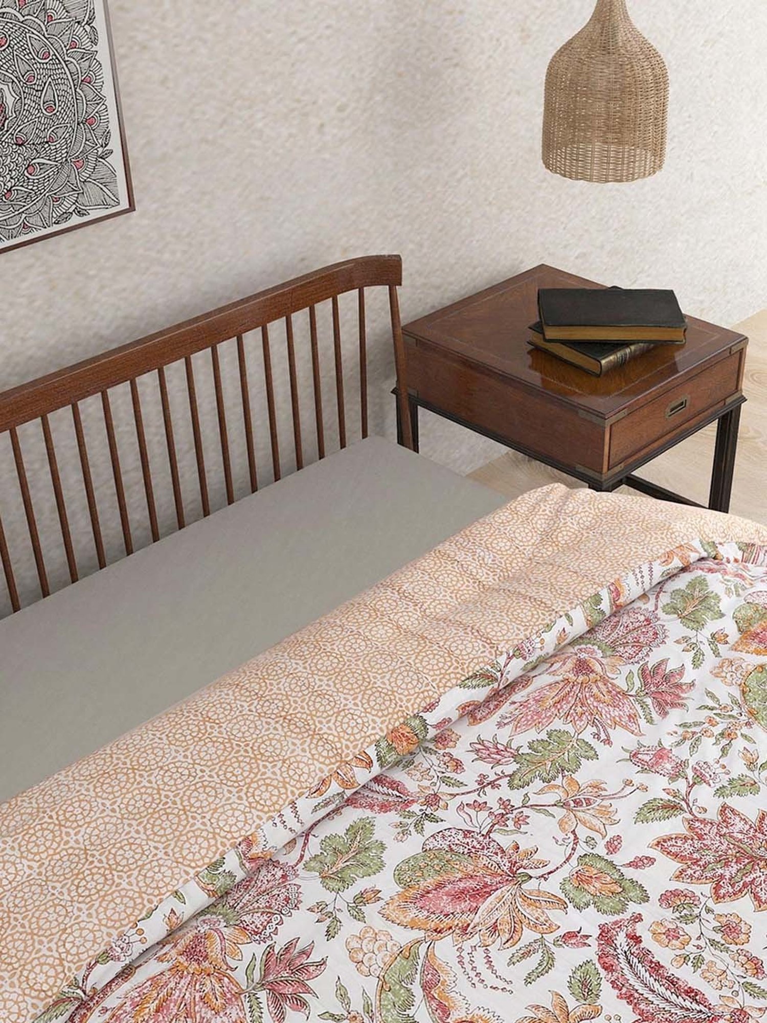 Welspun Bliss Light Silver & Blue Microfibre 120 GSM Shell Double Bed Quilt