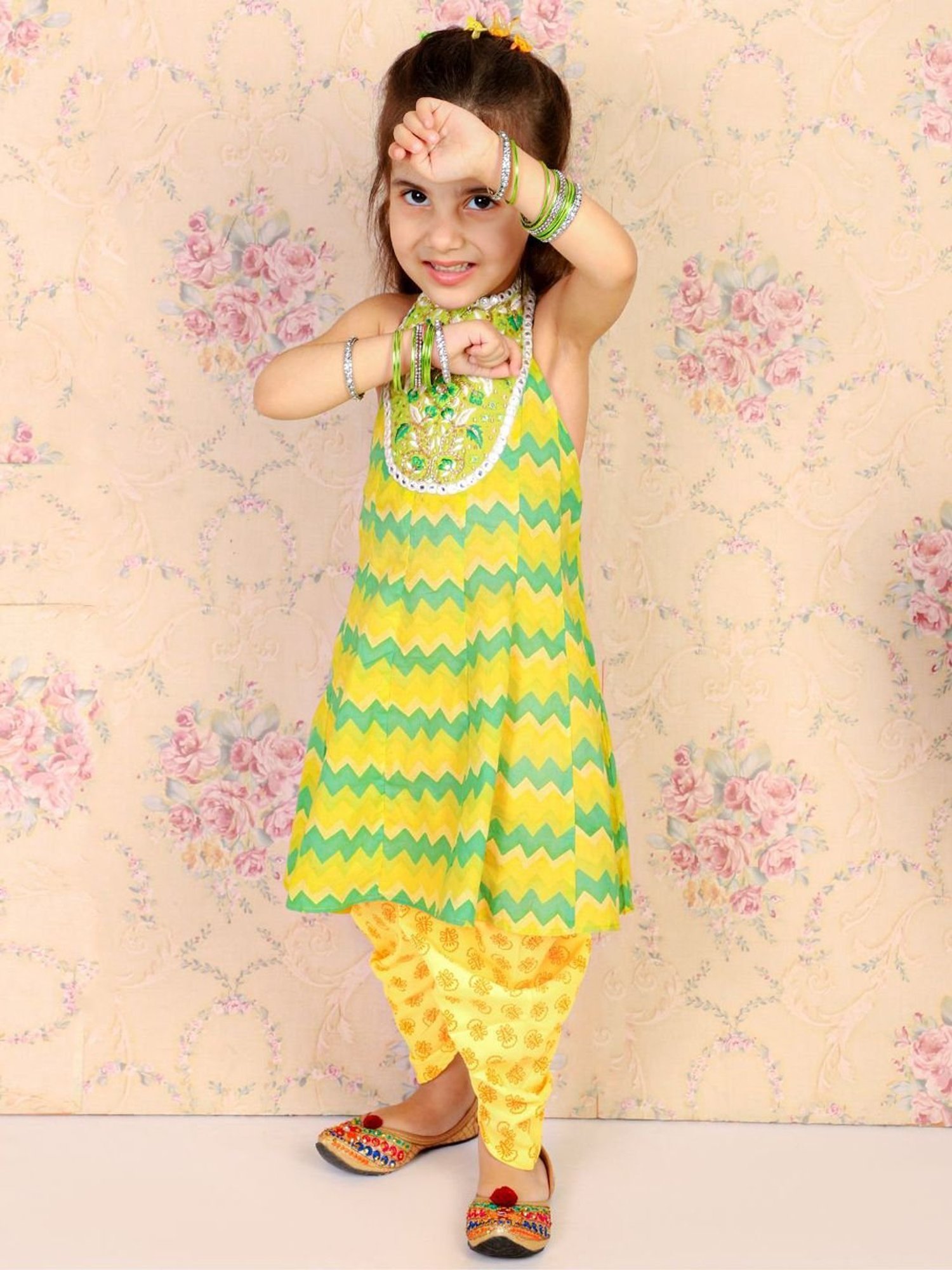 TWISHA Kids Green & Yellow Cotton Embroidered Top Set