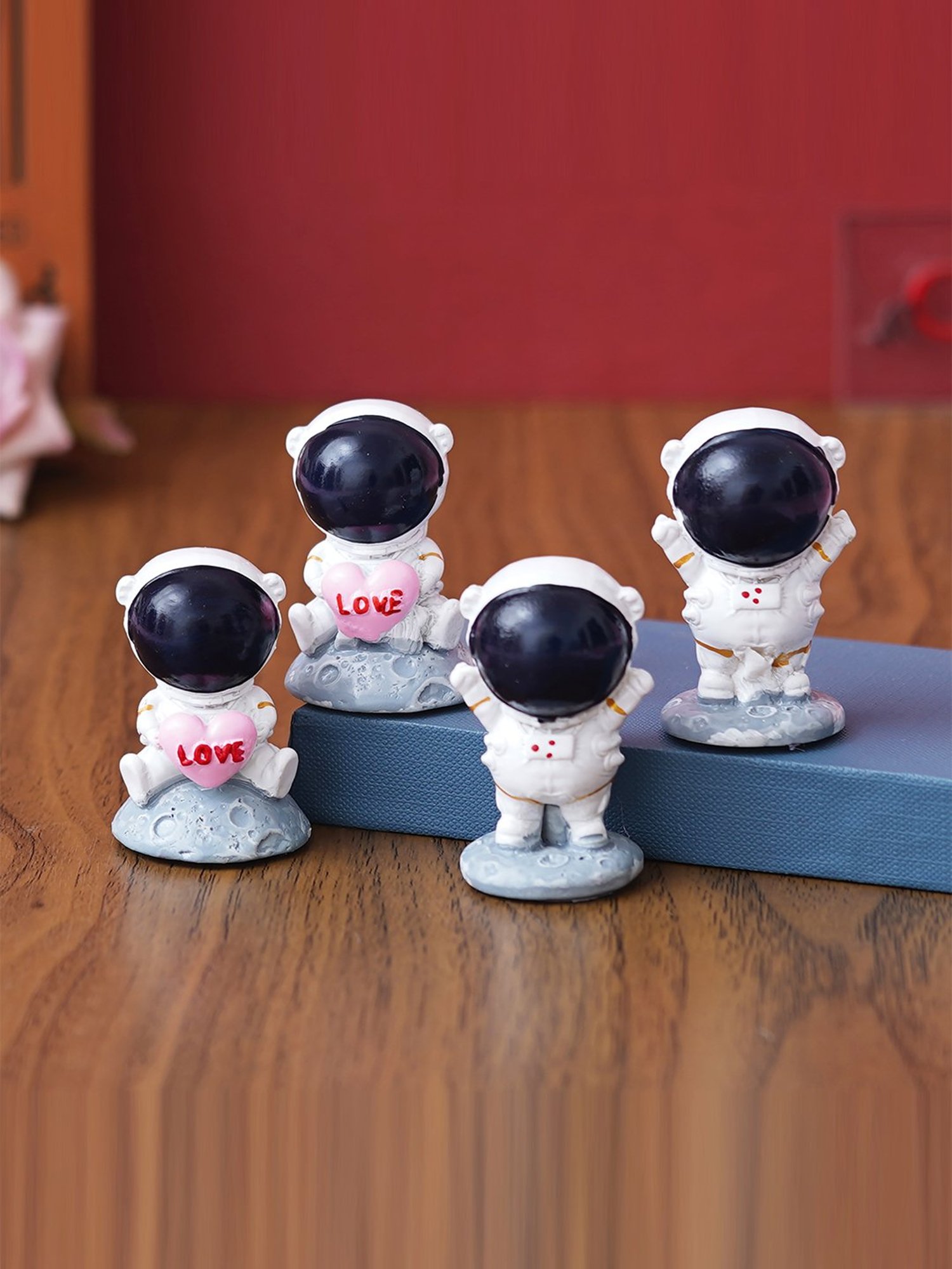 eCraftIndia Solid Polyresin Astronaut Statues