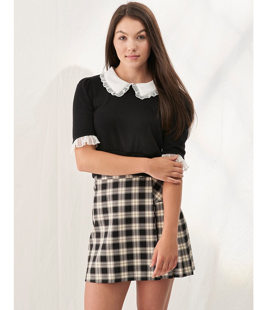 Lily Star Ruffle Collar Short Sleeve Top