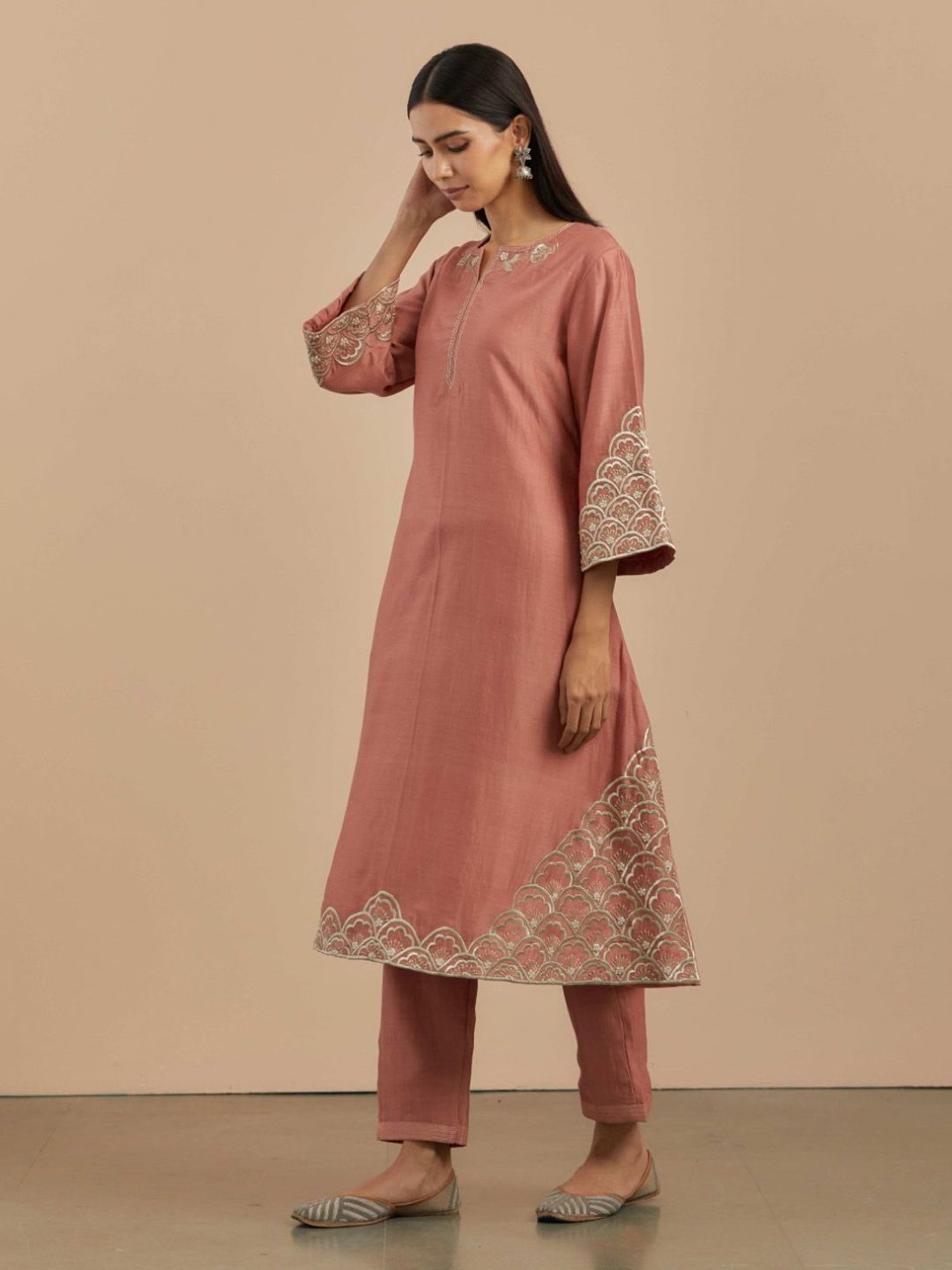 Priya Chaudhary Dust Pink Preet Embroidered Chanderi Silk Kurta