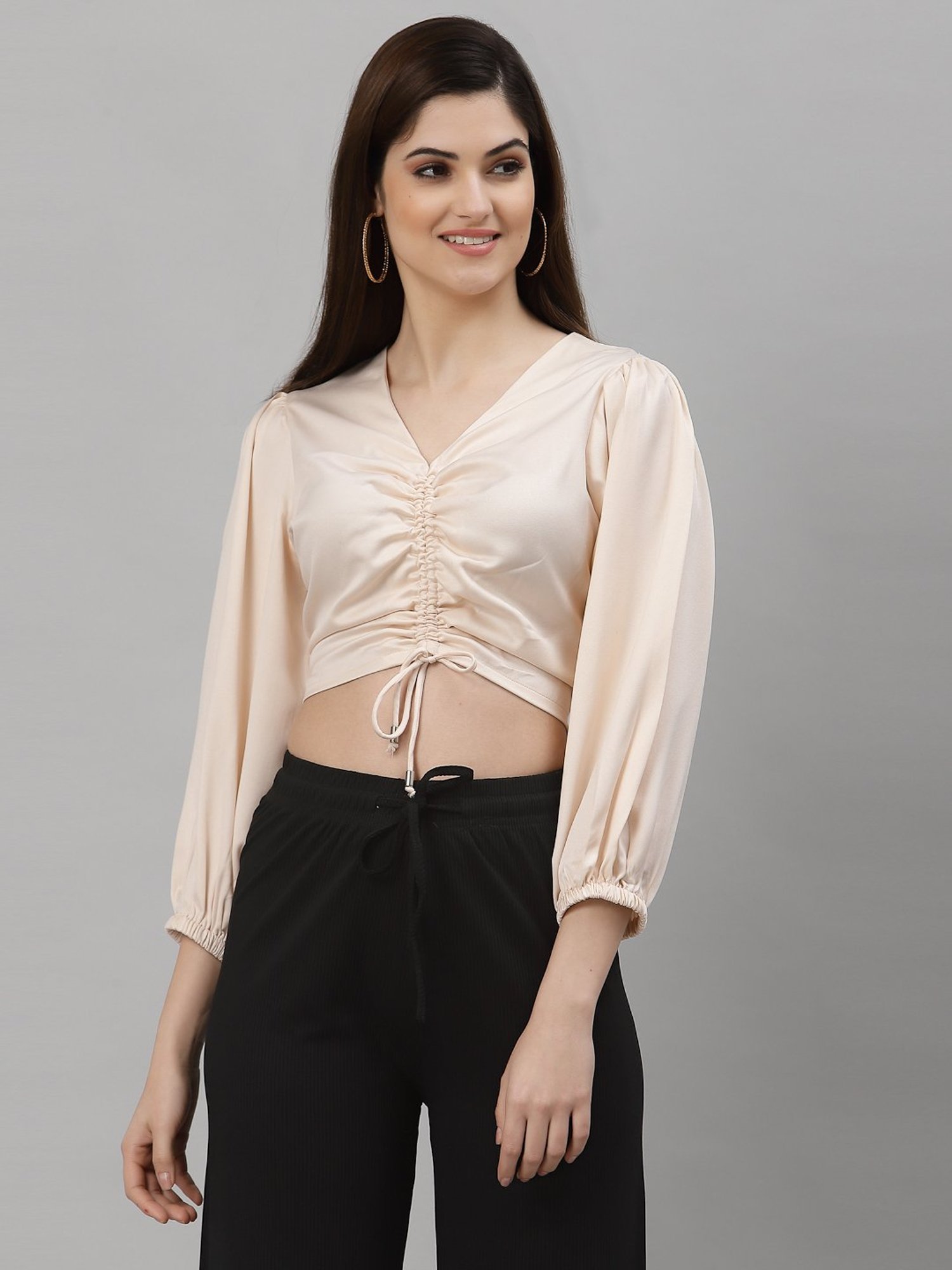 NEUDIS Cream V Neck Crop Top
