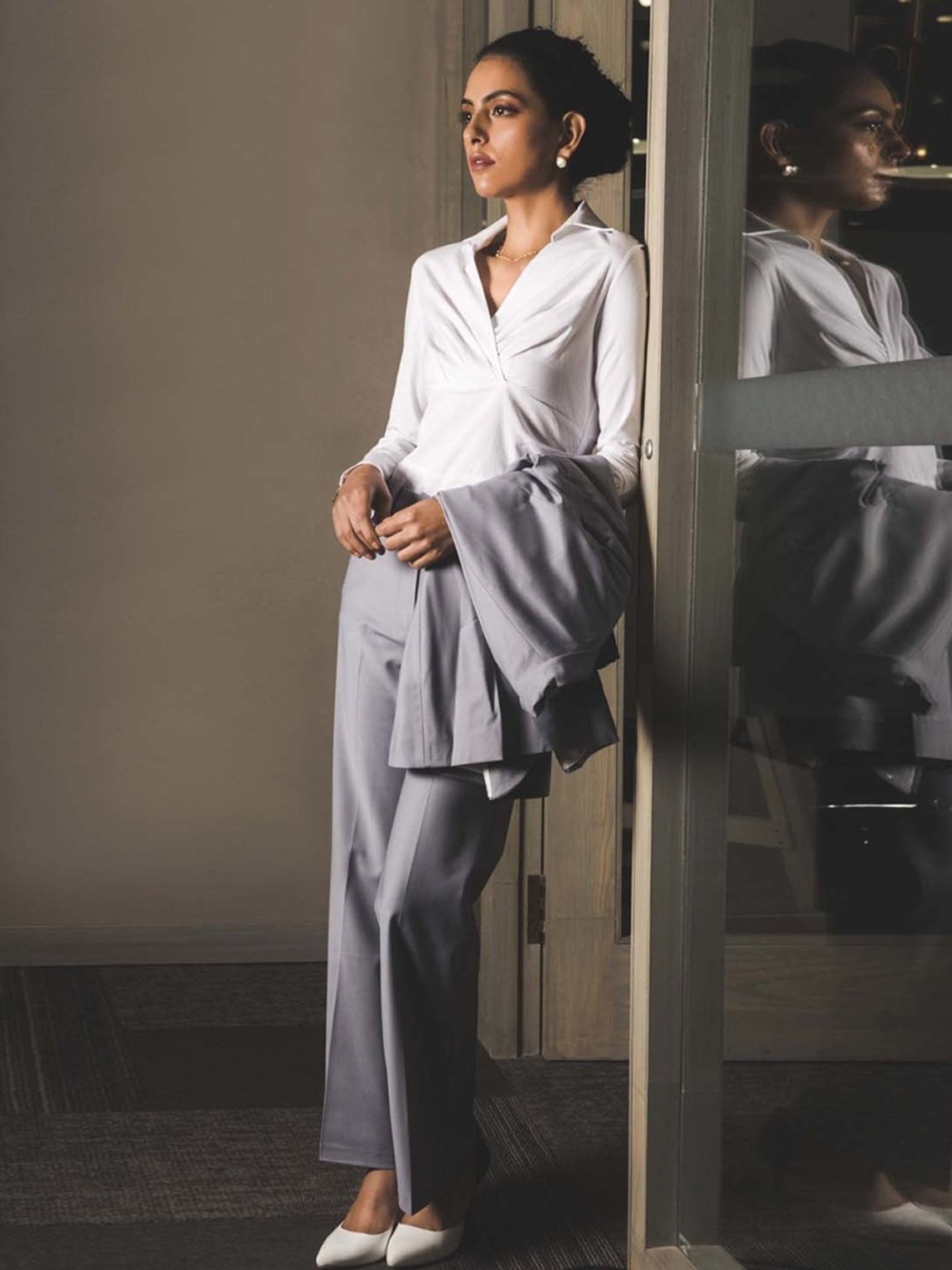 Qua Grey Stretch Wool Tailored Trousers