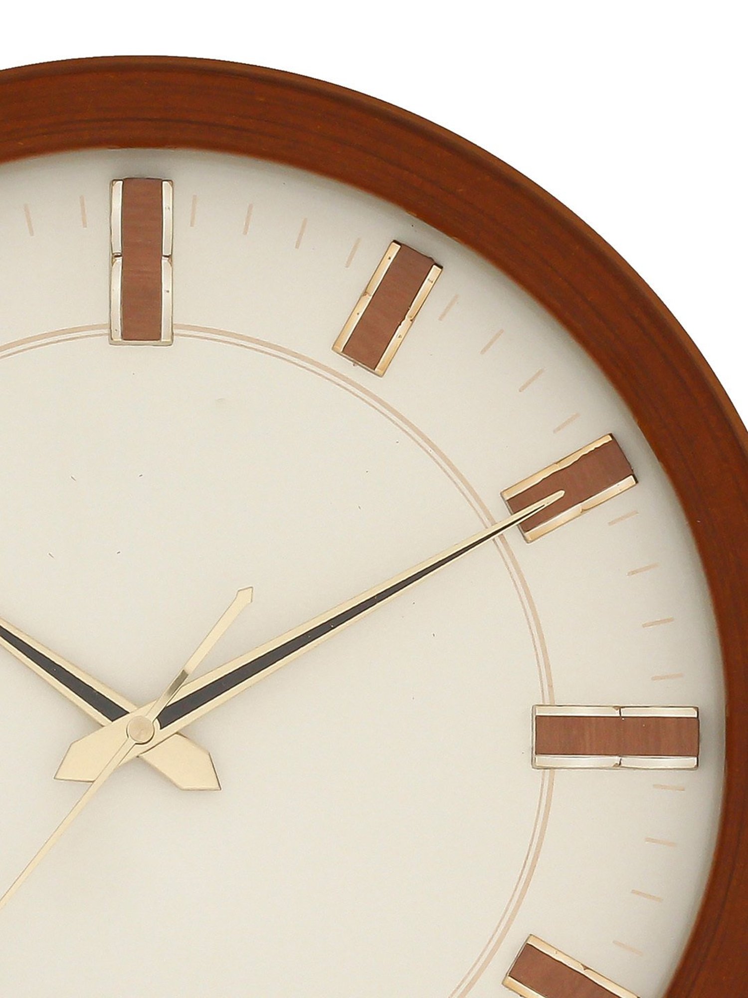 CHRONIKLE Classic Round Brown Wood Wall Clock