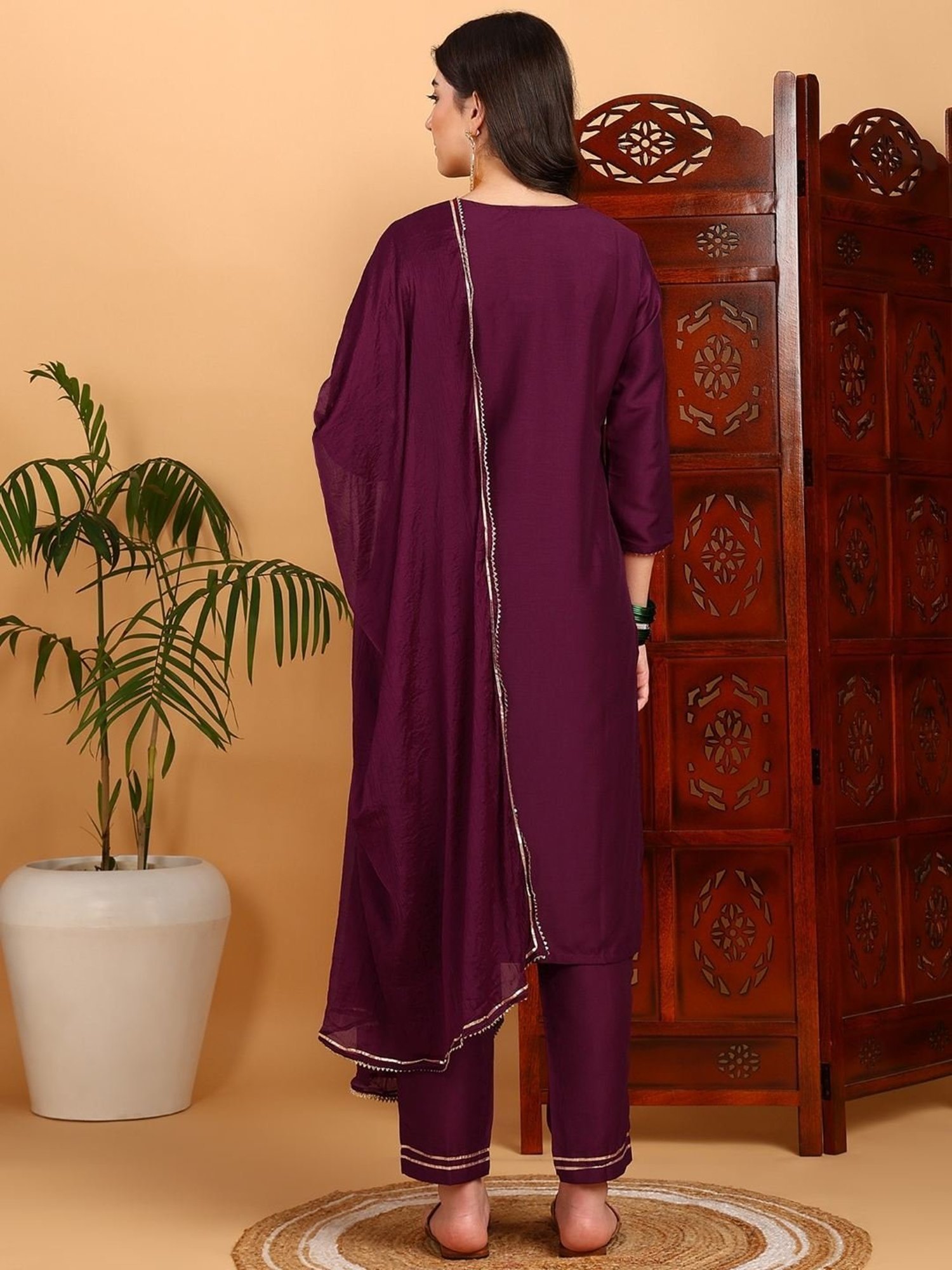 Vaamsi Burgundy Embroidered Kurta Pant Set With Dupatta