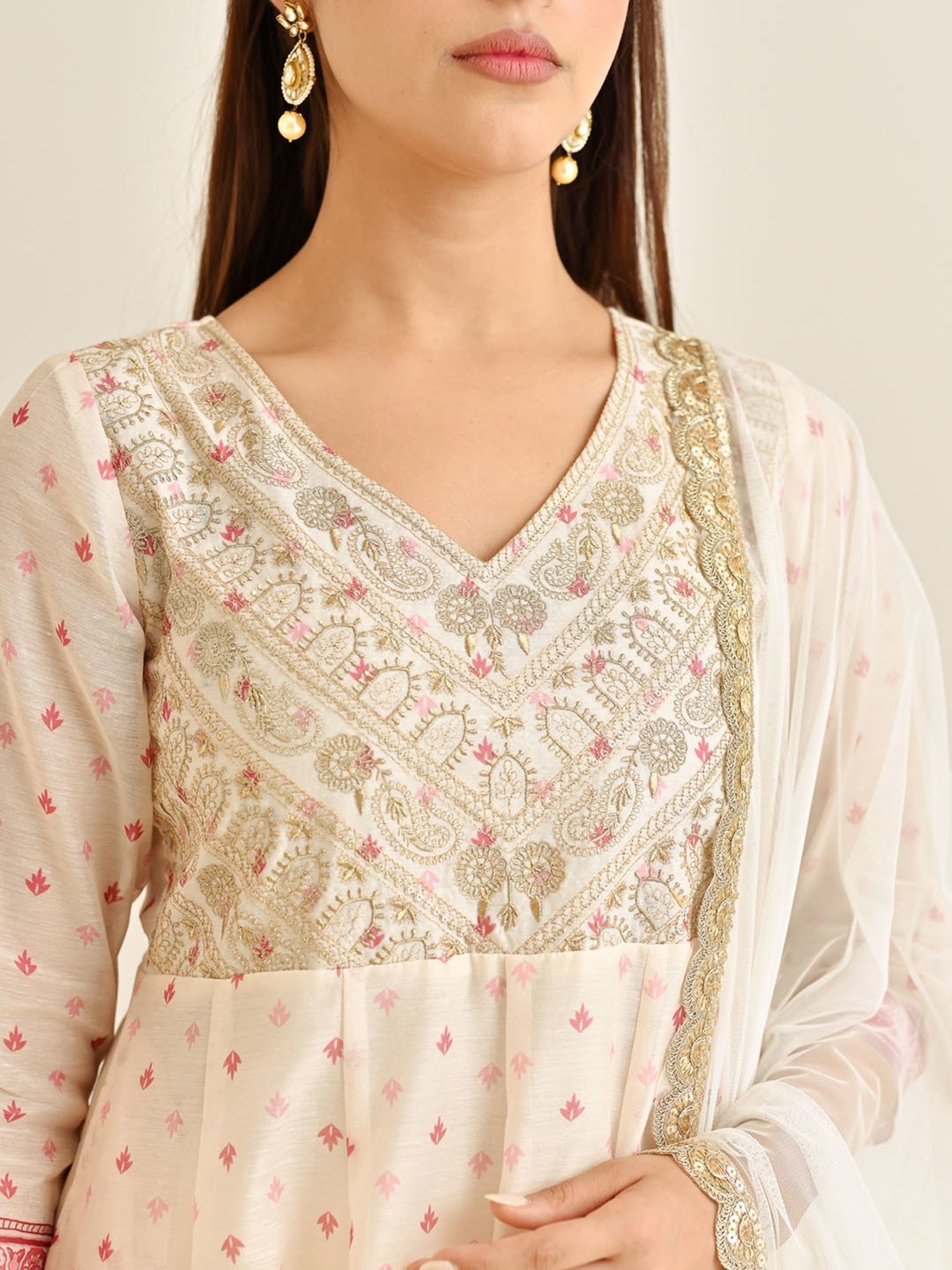 Rustorange Off-White Embroidered Kurta With Pant & Dupatta