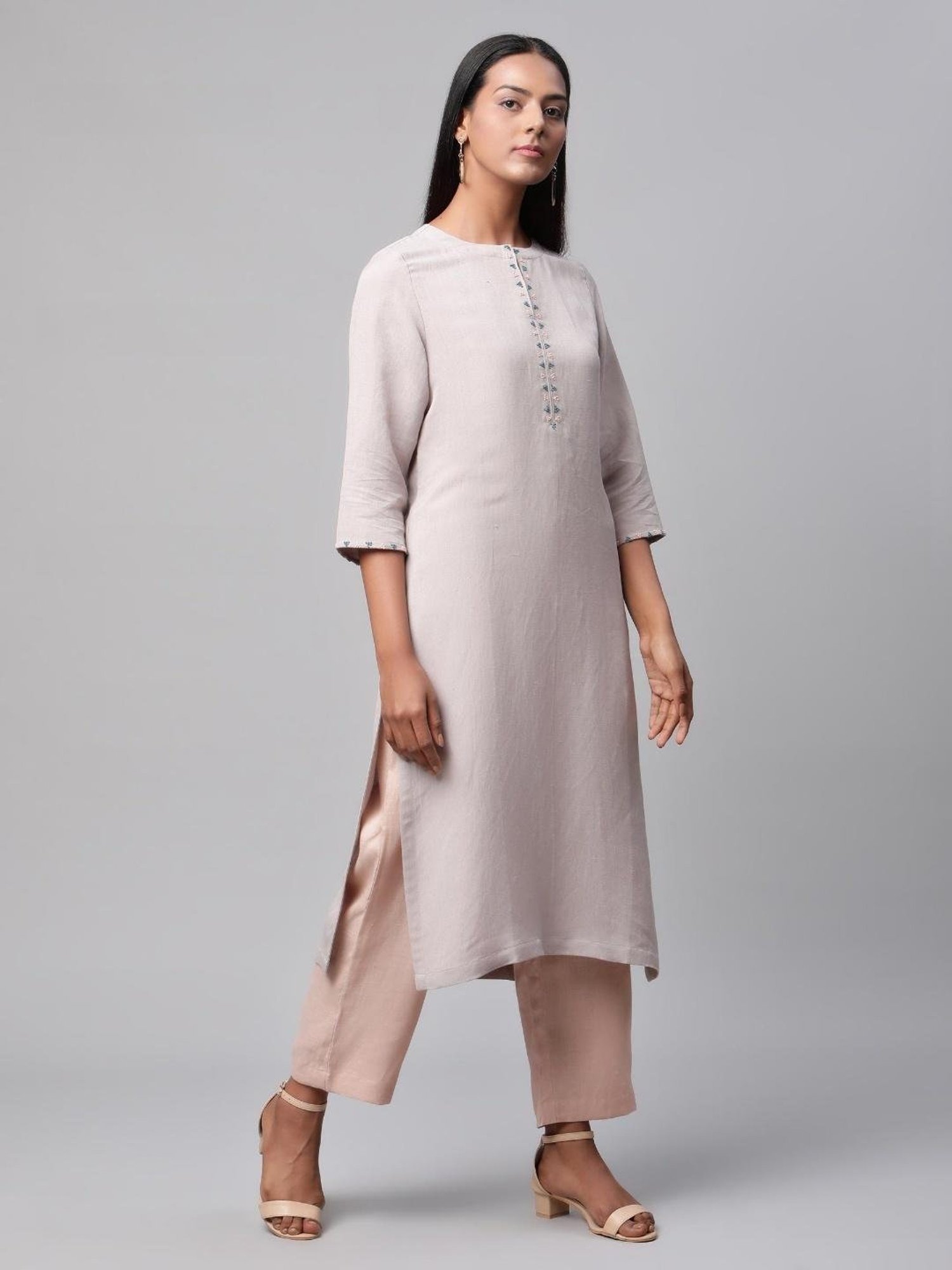 Linen Club Women Grey Embroidered Kurta