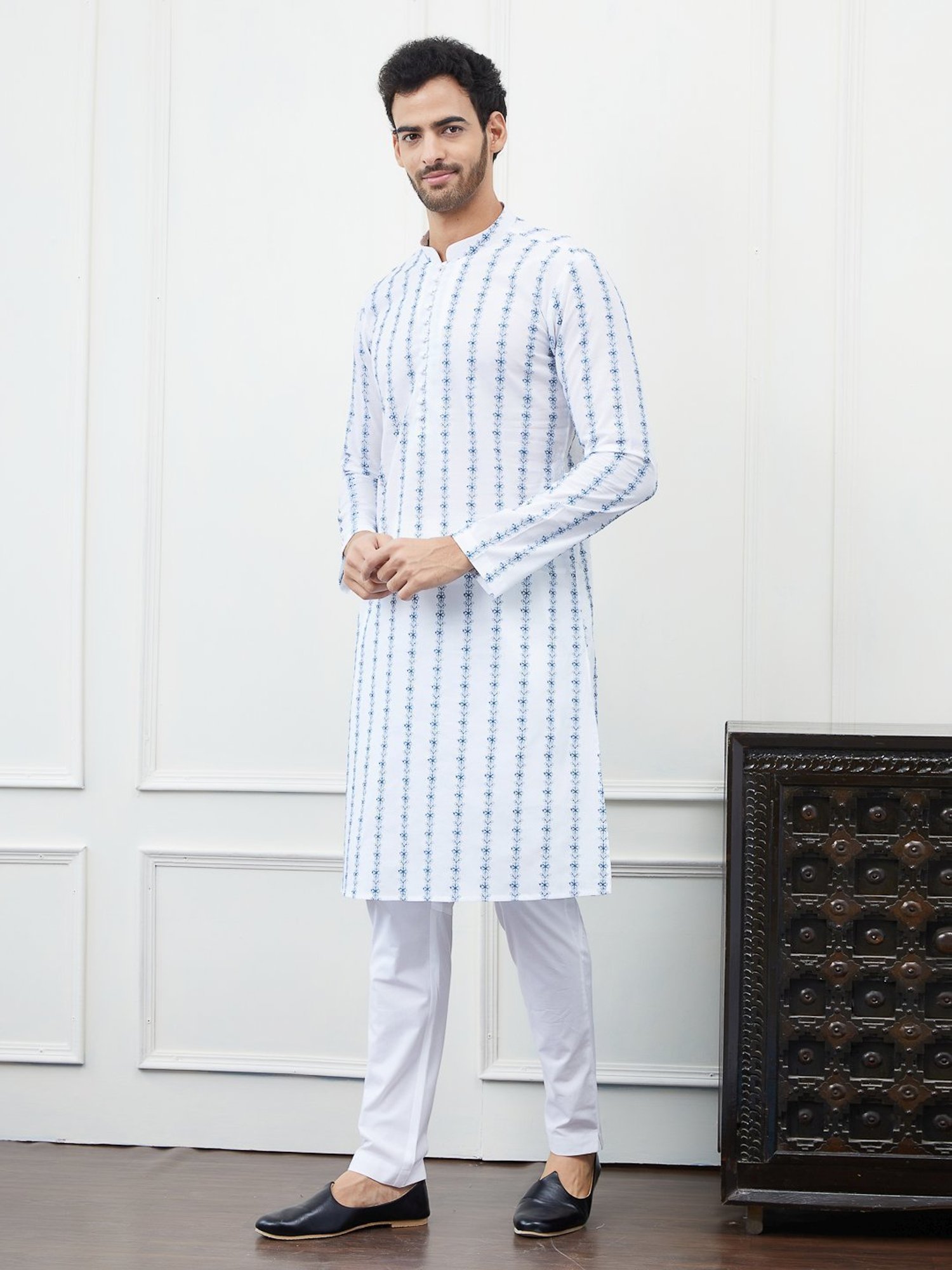 See Designs White & Blue Cotton Regular Fit Chikankari Kurta