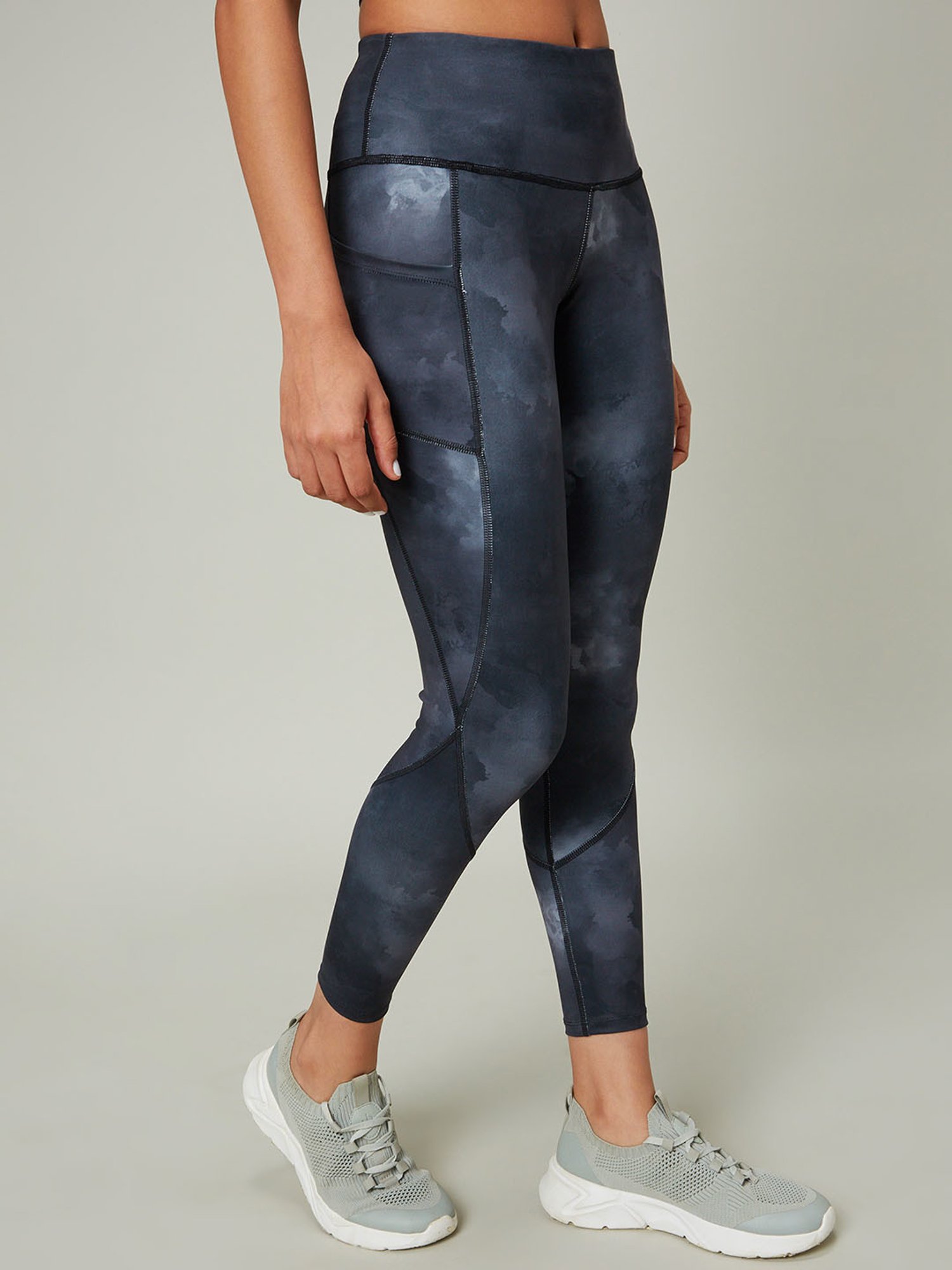 SILVERTRAQ Navy Tie - Dye Leggings