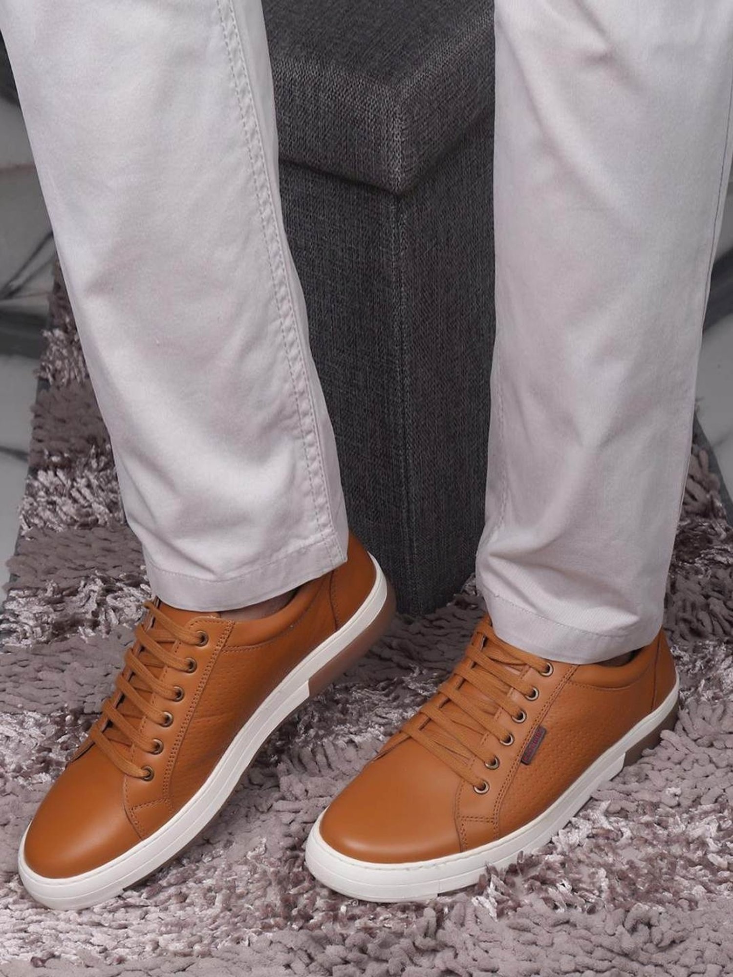 Red Chief Men's Tan Casual Sneakers