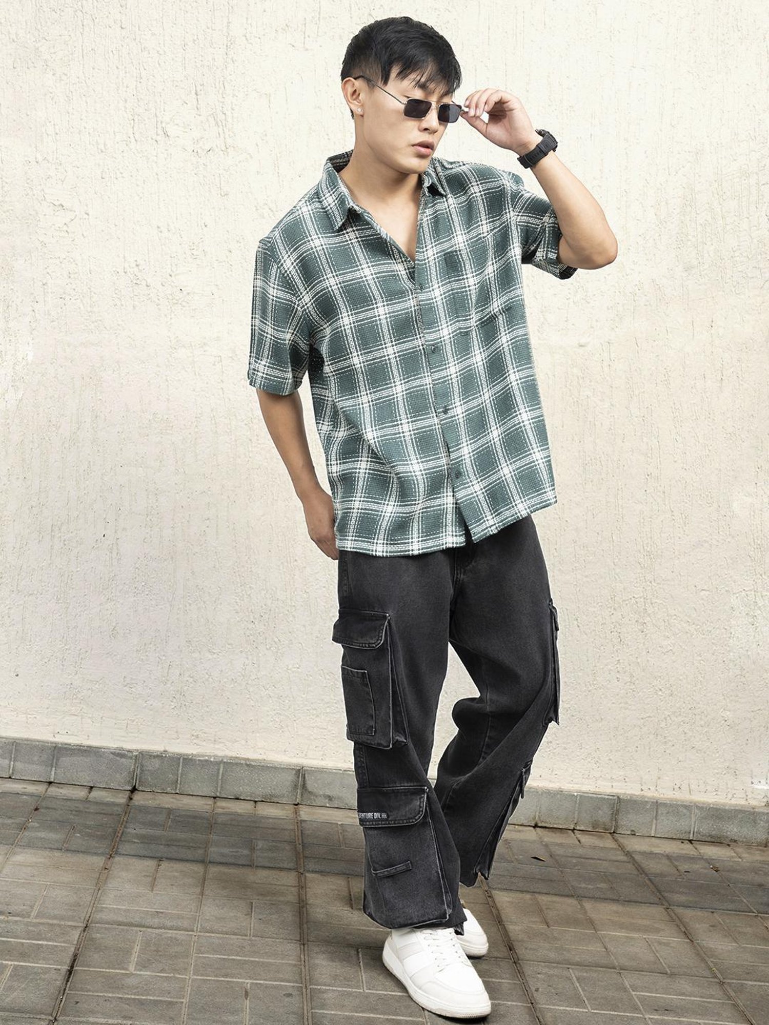 Hubberholme Men Cotton Short Sleeves Oversized Checked Shirt 2