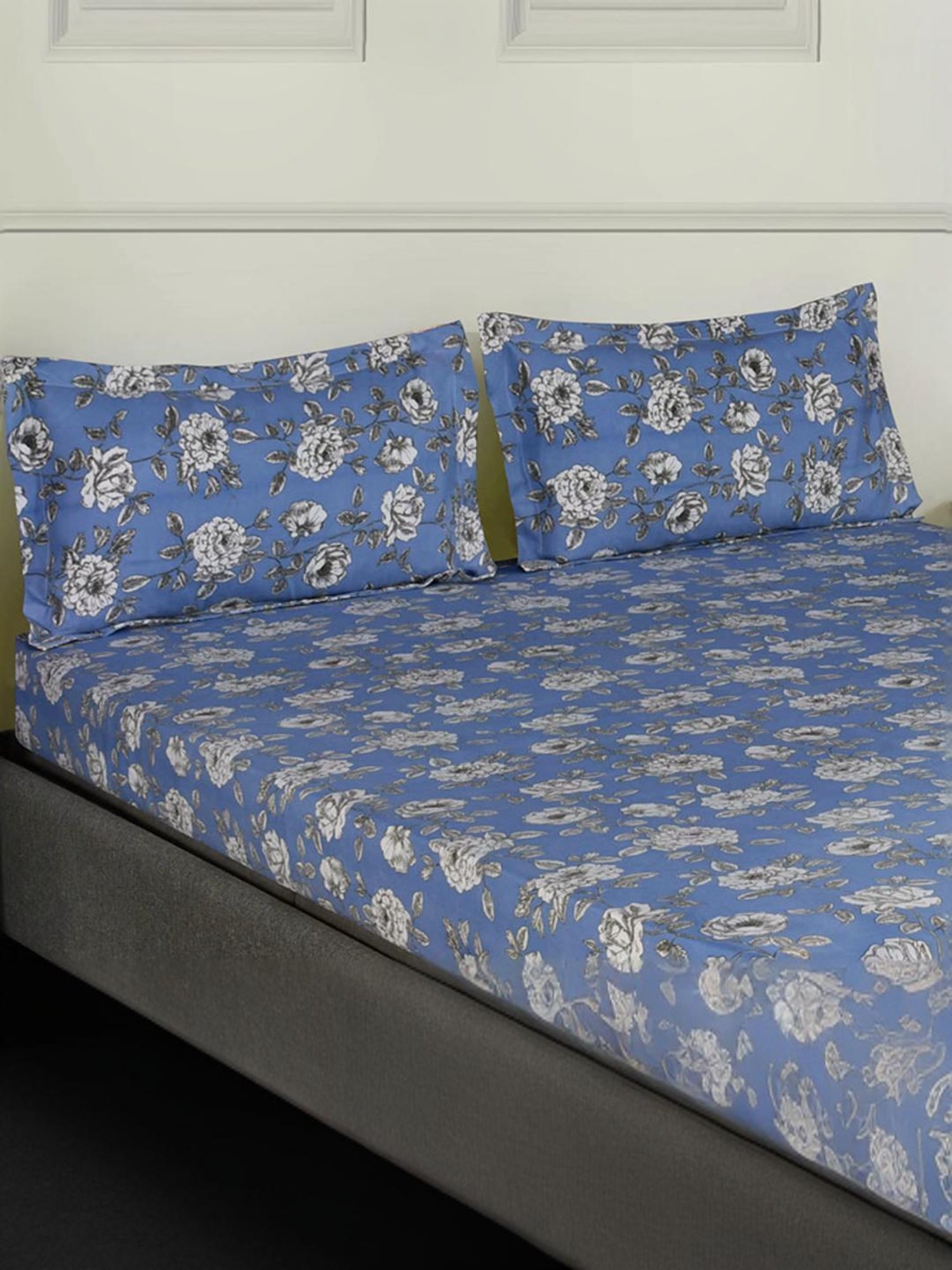 @Home Aurora Blue 130 GSM Polyester Double Bedsheet with 2 Pillow Covers