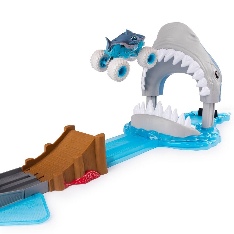 Monster Jam 1:64 Basic Stunt Playset Assortment - Shark Attack