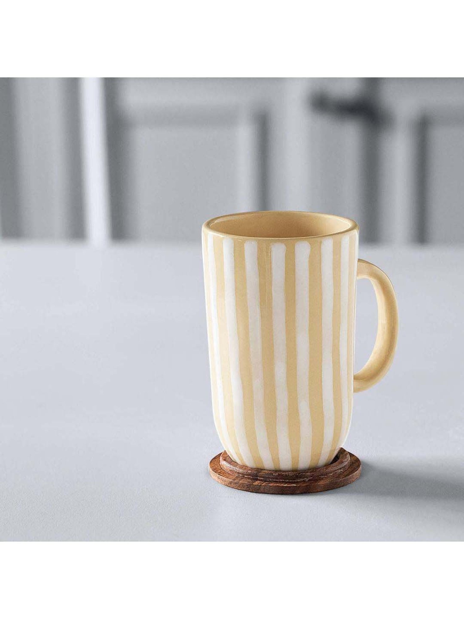 ellementry Lemon Ceramic Coffee Mug with Lid (400 ml) - Set of 1