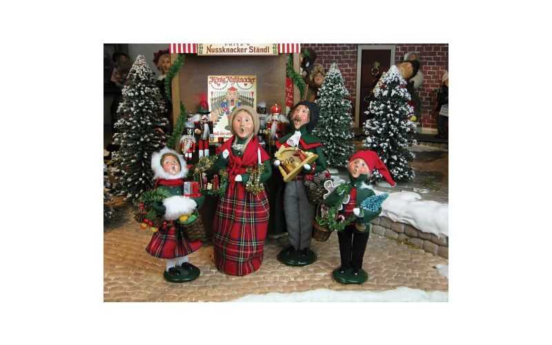 Byers Choice 13" Festive Seasons Decorating Family Man Christmas Figure