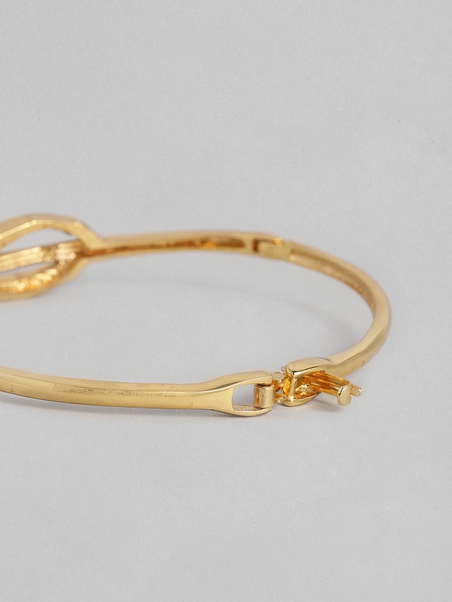 Estele Gold-Plated Leaf-Shaped Bracelet for Women