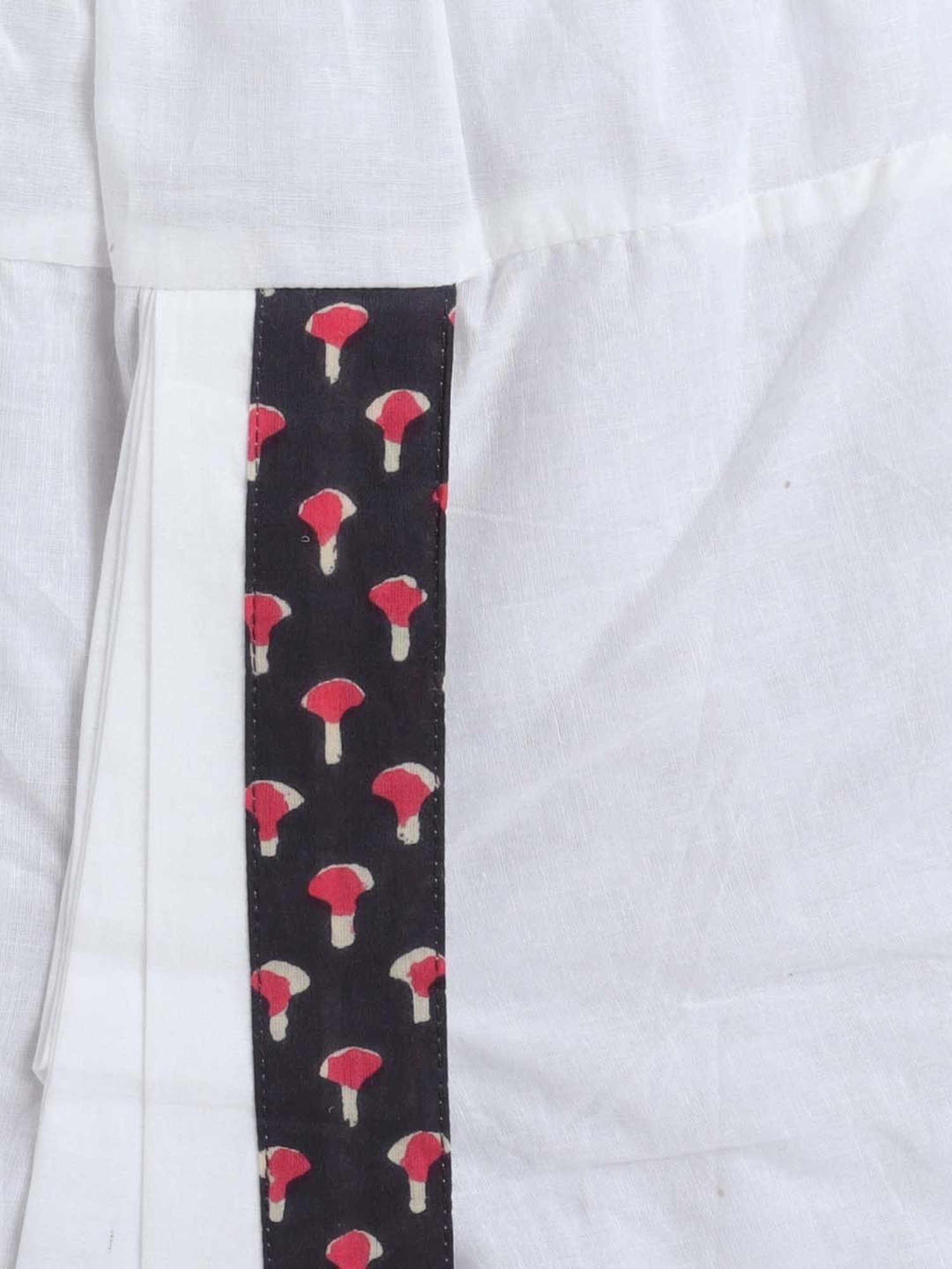 The Magic Wand Kids Black & White Cotton Printed Full Sleeves Kurta Set