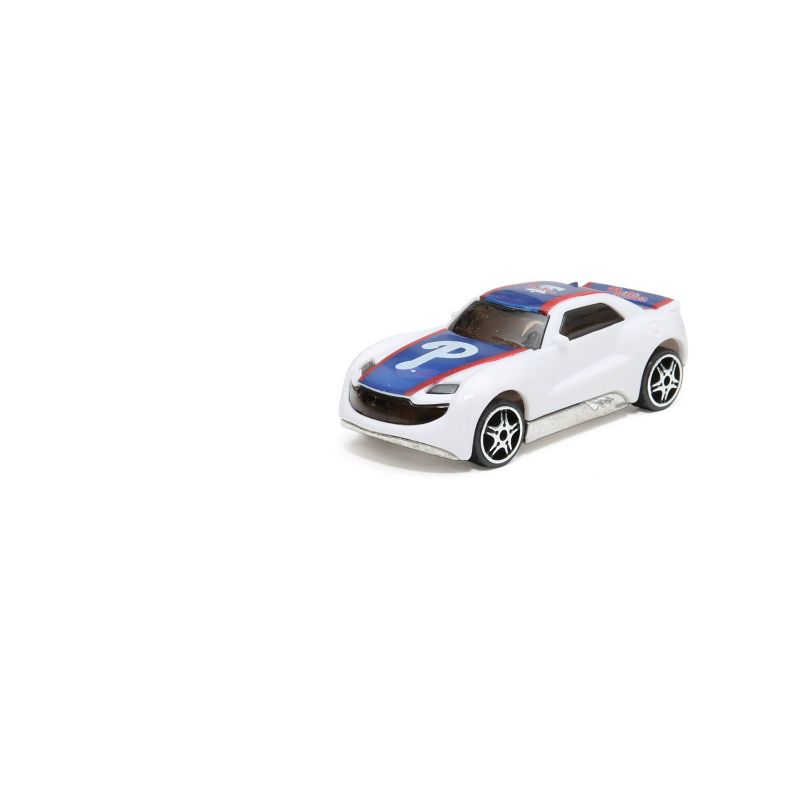 Fabrique NCAA Oregon Team Inflatable Helmet   4 ft., 4 ft Tall, Green