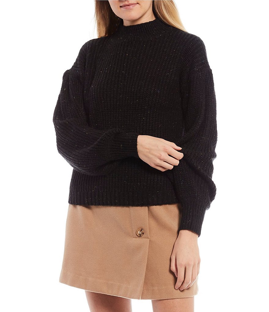 GB Round Neck Fuzzy Eyelash Sweater