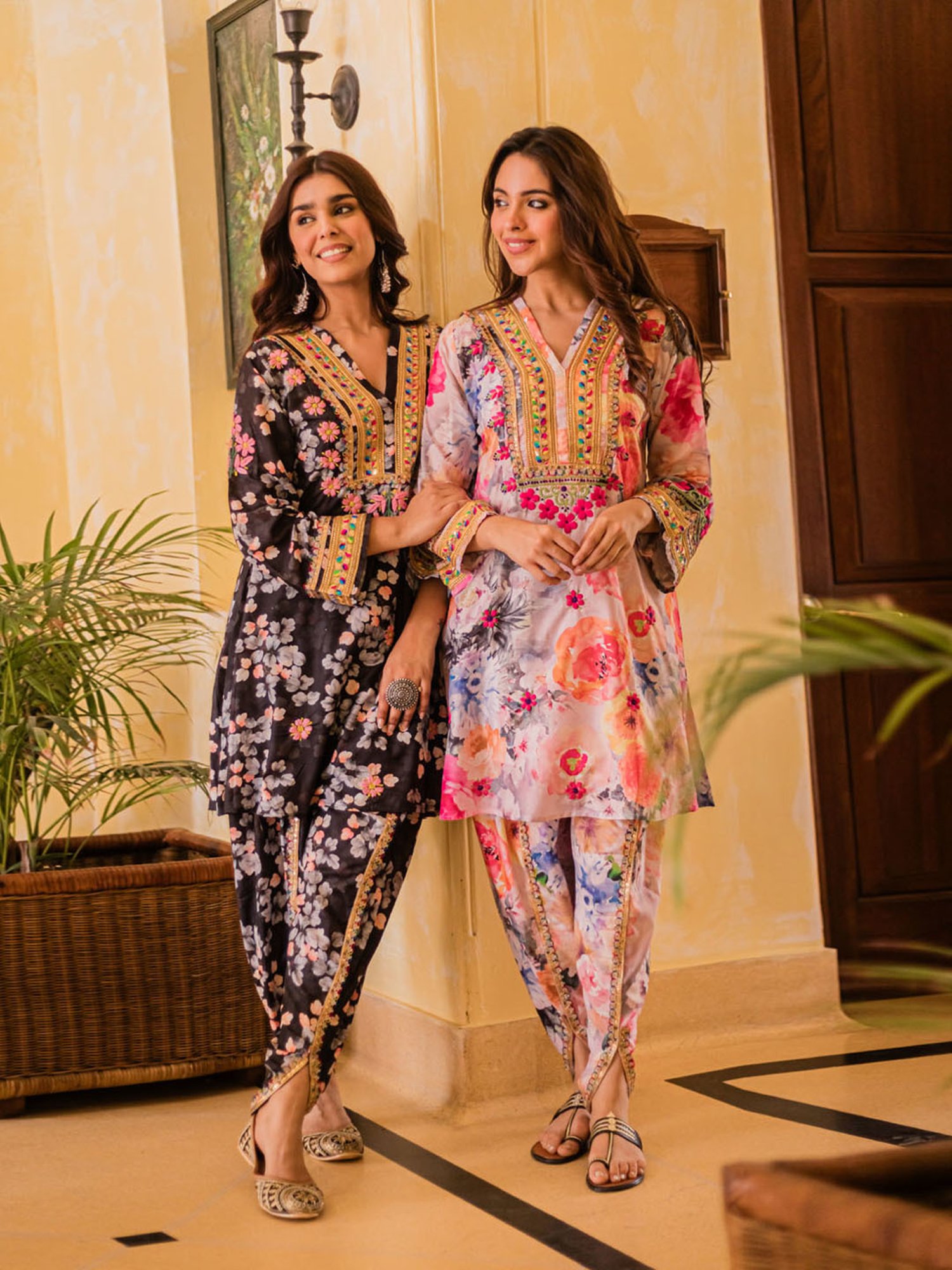 House of Kari Saba Chikankari Kurta Set in Muslin Silk - Black