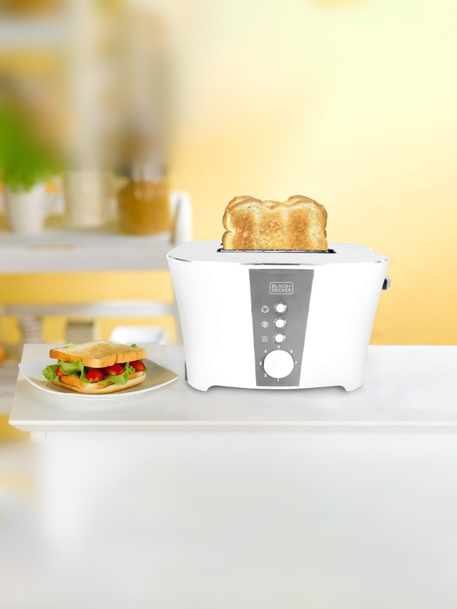 Black+Decker ET122 Toaster 800W with Browning Control 7 levels (White)