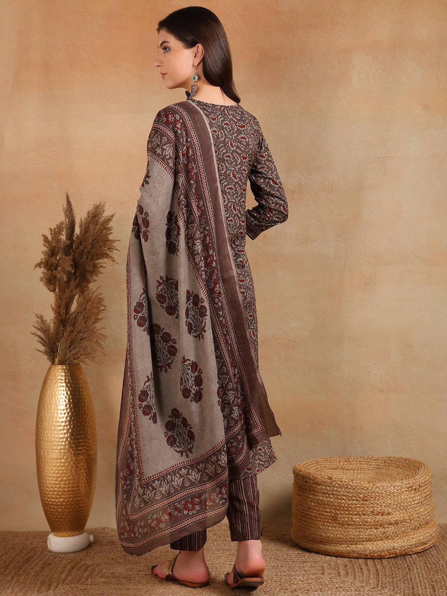 Vaamsi Brown & Grey Printed Kurta With Pant & Dupatta